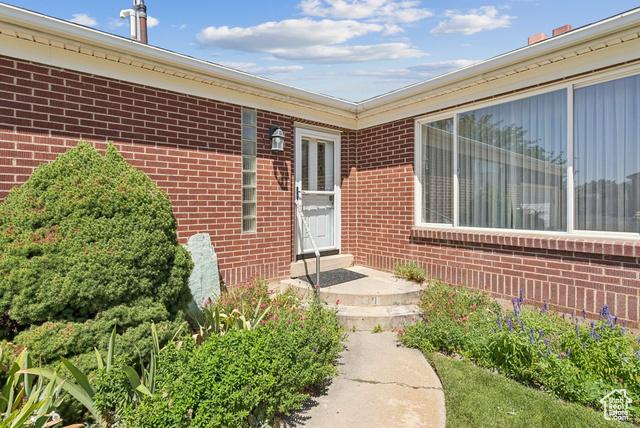 Woods Cross, Utah, 84010, United States, 5 Bedrooms Bedrooms, ,4 BathroomsBathrooms,Residential,For Sale,1927972