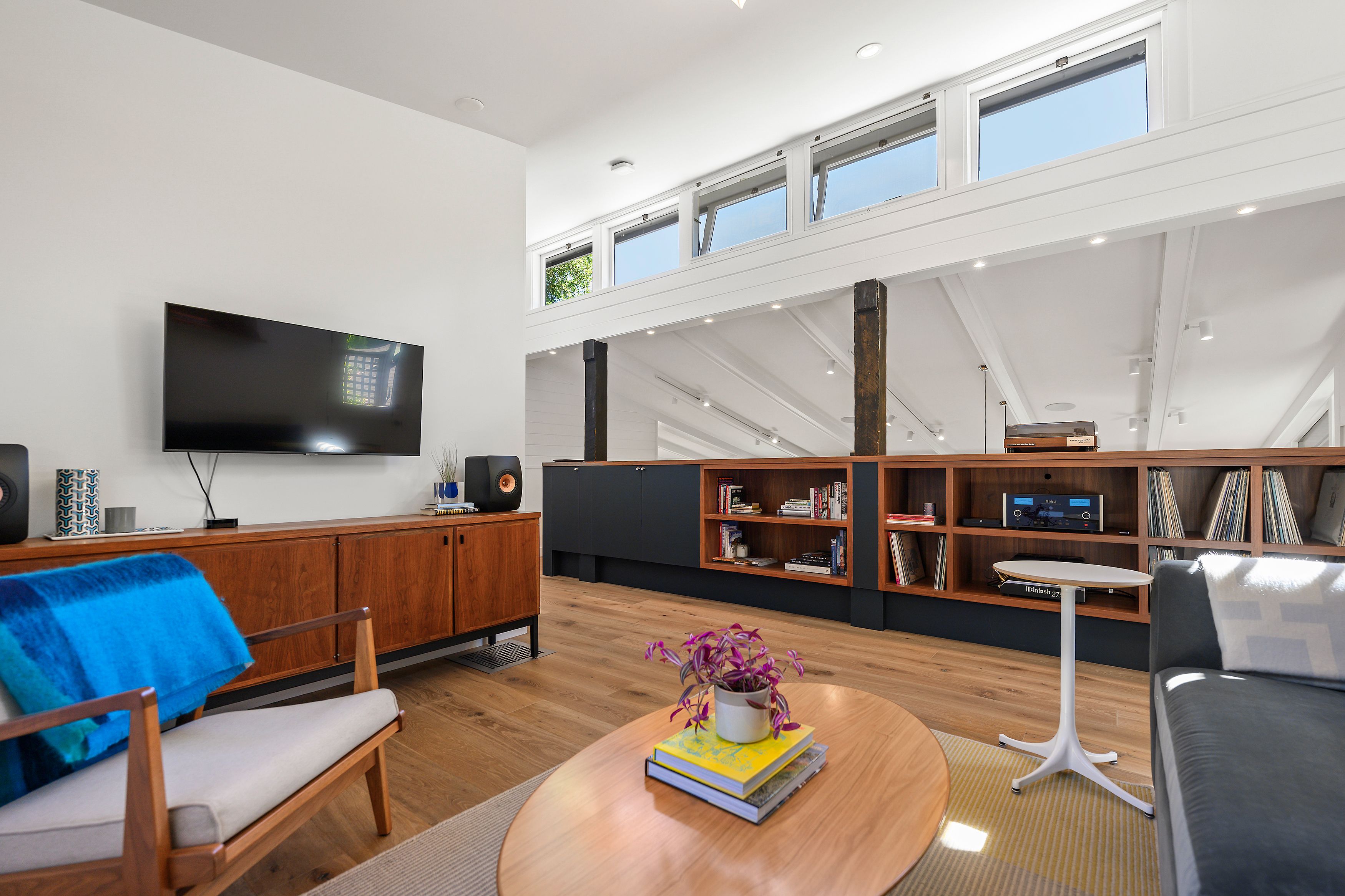  Showstopper Home in Murray Park - 物件實景