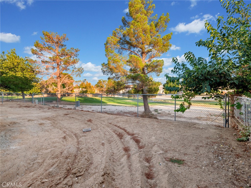 Victorville, California, 92395, United States, 3 Bedrooms Bedrooms, ,2 BathroomsBathrooms,Residential,For Sale,1948419