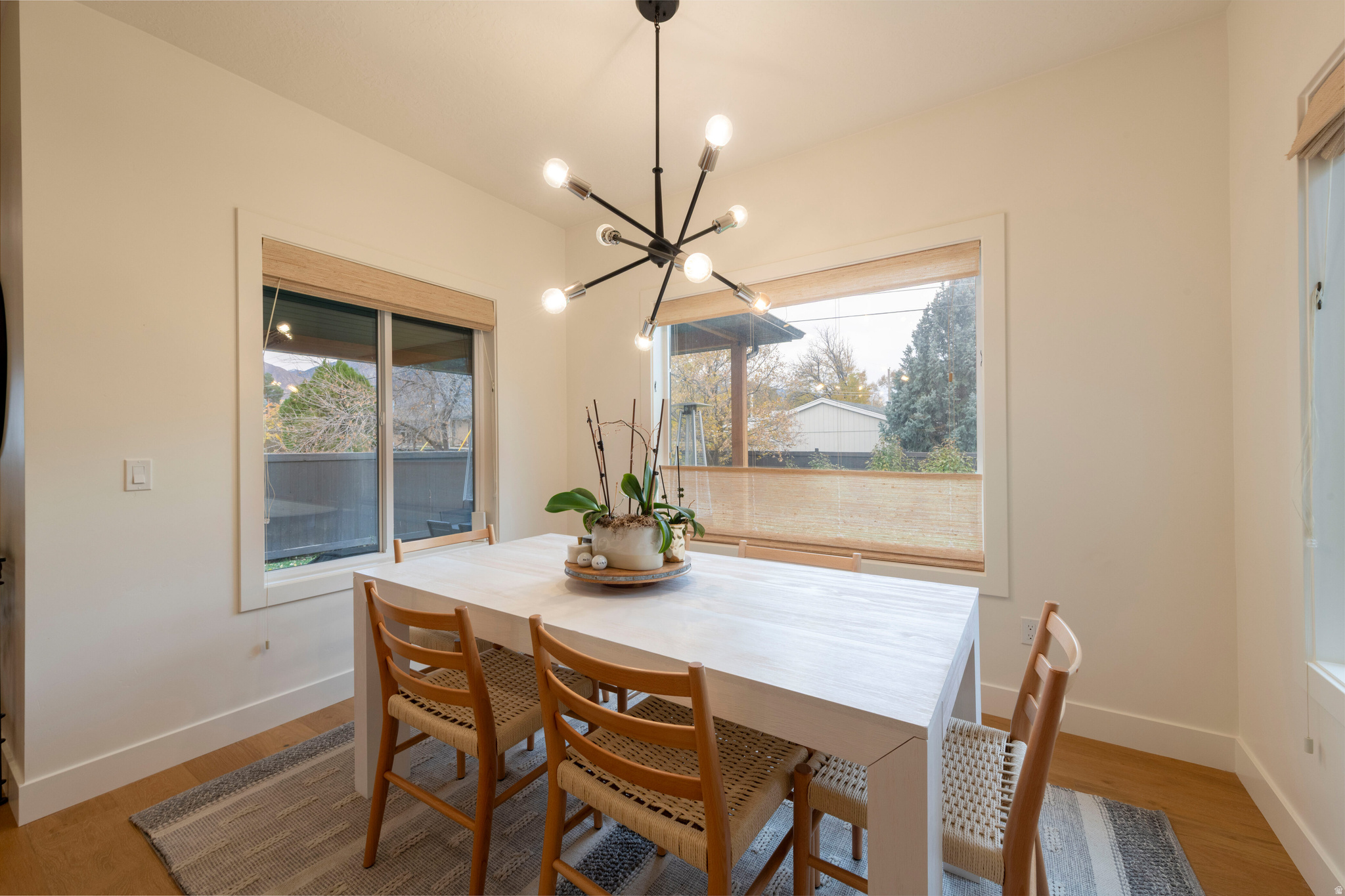 Holladay, Utah, 84117, United States, 4 Bedrooms Bedrooms, ,4 BathroomsBathrooms,Residential,For Sale,1991877