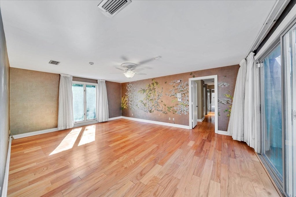 Cordele, Georgia, 31015, United States, 3 Bedrooms Bedrooms, ,5 BathroomsBathrooms,Residential,For Sale,1977947