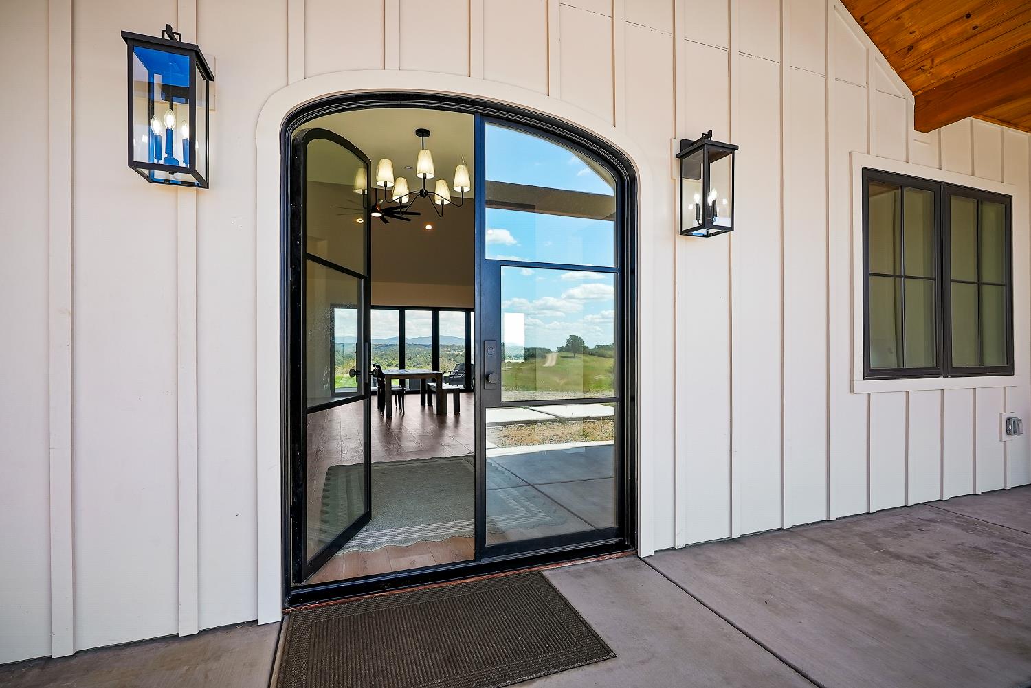 Burson, California, 95225, United States, 4 Bedrooms Bedrooms, ,4 BathroomsBathrooms,Residential,For Sale,2040271