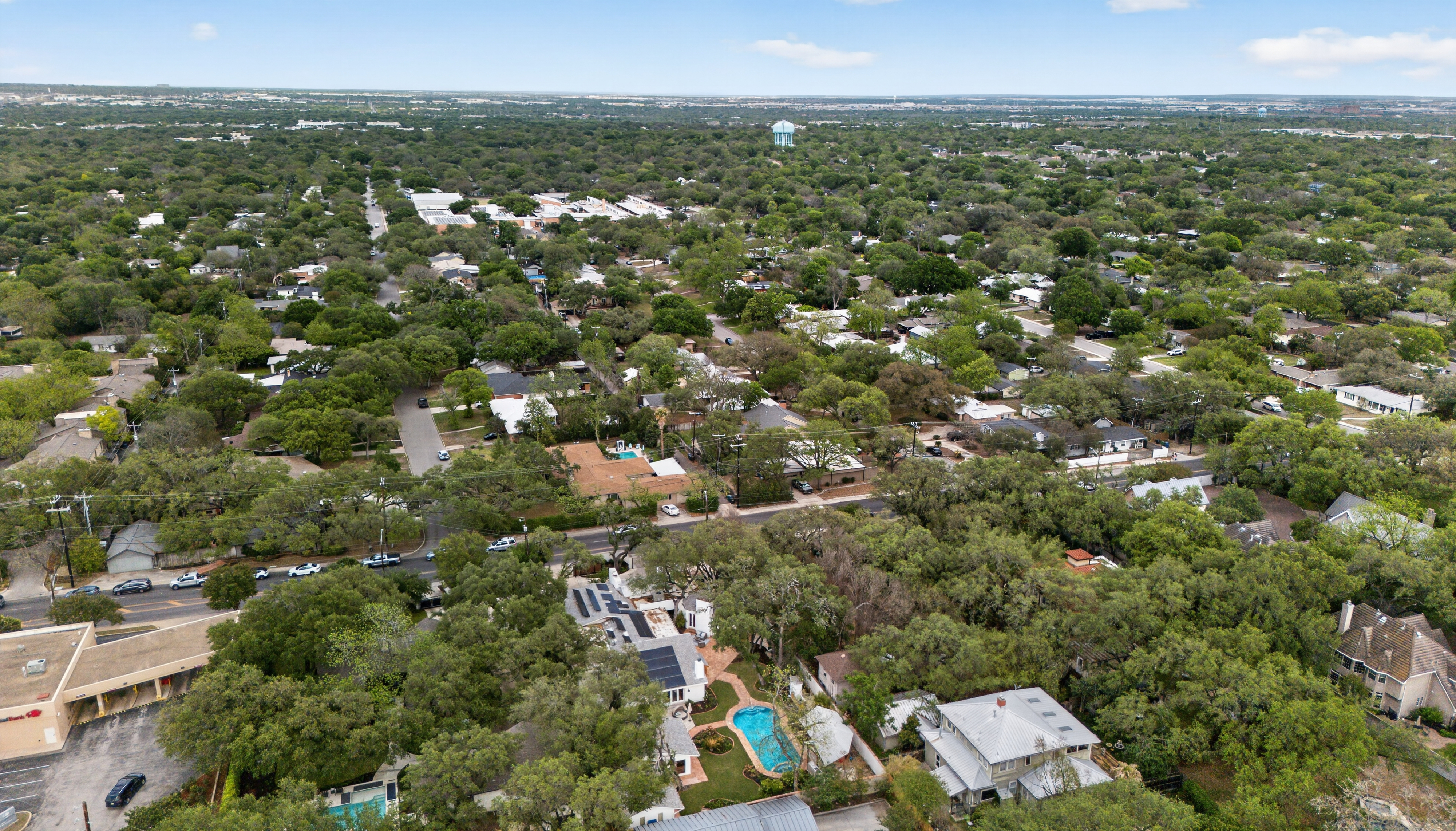  Experience Rare Privacy and Resort Style Living in Alamo Heights - 物件實景