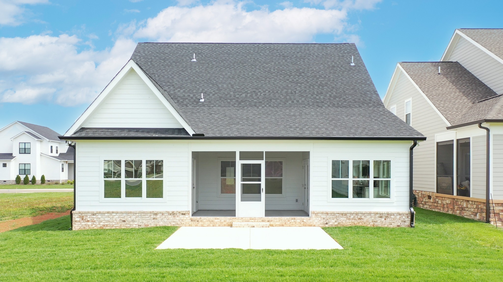 Winchester, Tennessee, 37398, United States, 4 Bedrooms Bedrooms, ,3 BathroomsBathrooms,Residential,For Sale,1980972