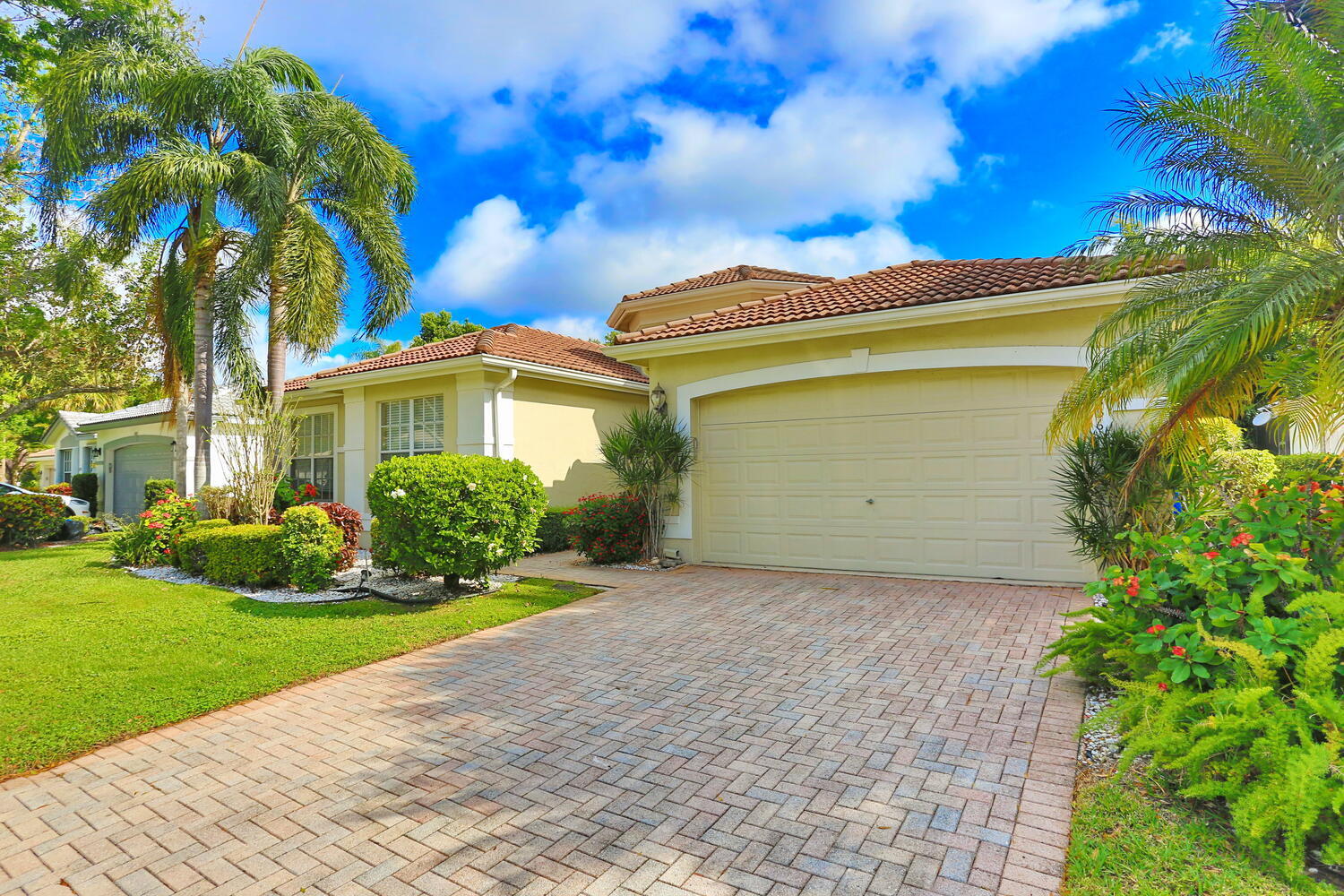 Boynton Beach, Florida, 33437, United States, 4 Bedrooms Bedrooms, ,3 BathroomsBathrooms,Residential,For Sale,2013314