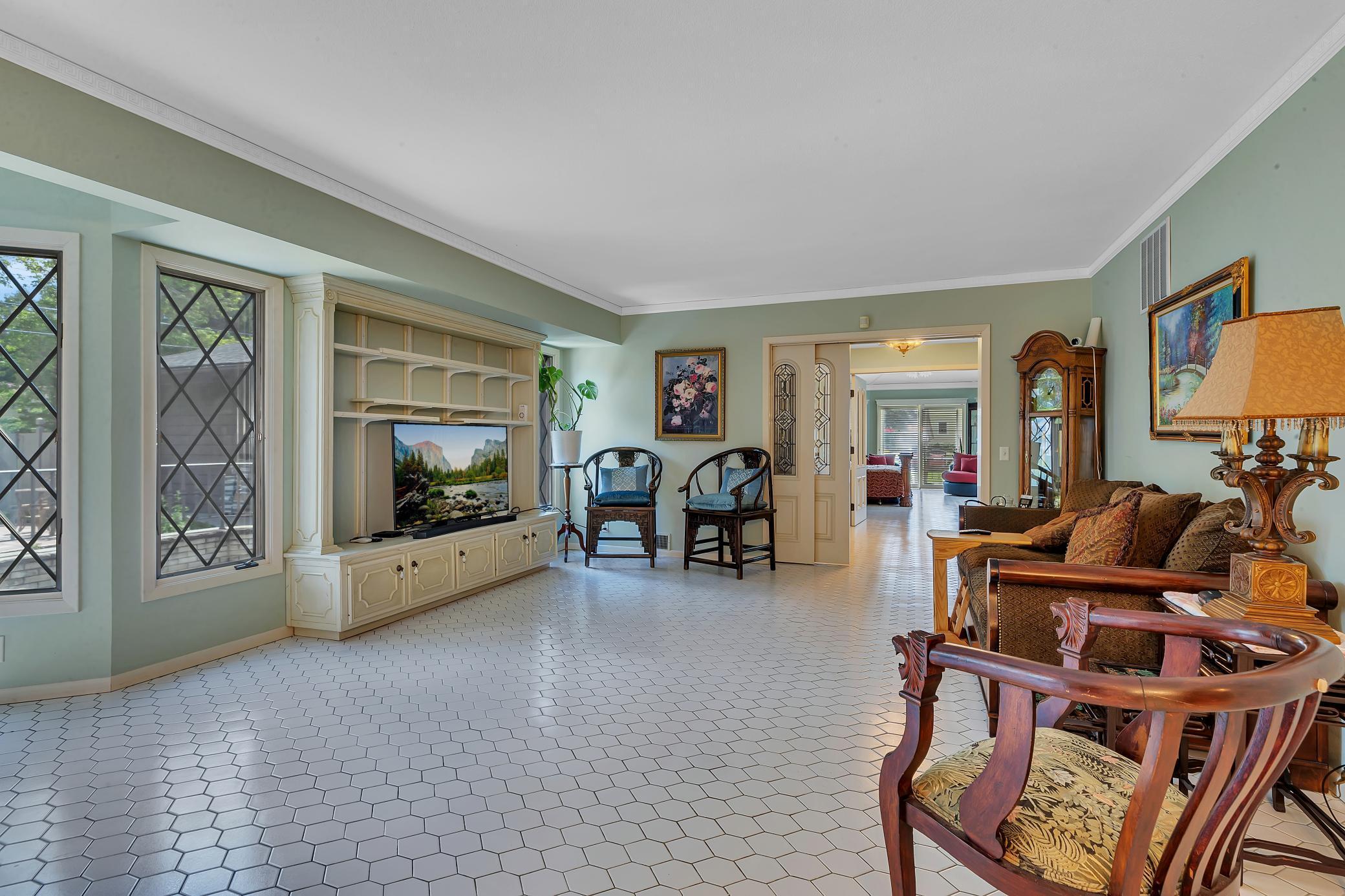 Saint Cloud, Minnesota, 56304, United States, 4 Bedrooms Bedrooms, ,4 BathroomsBathrooms,Residential,For Sale,1836908