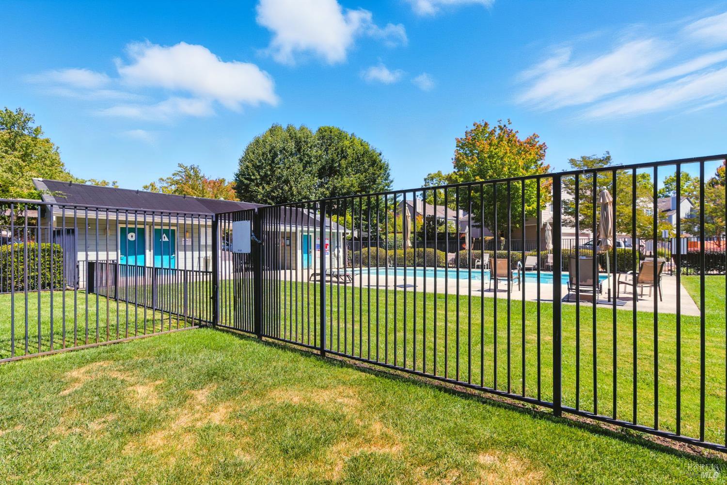 Petaluma, California, 94954, United States, 3 Bedrooms Bedrooms, ,3 BathroomsBathrooms,Residential,For Sale,1941666