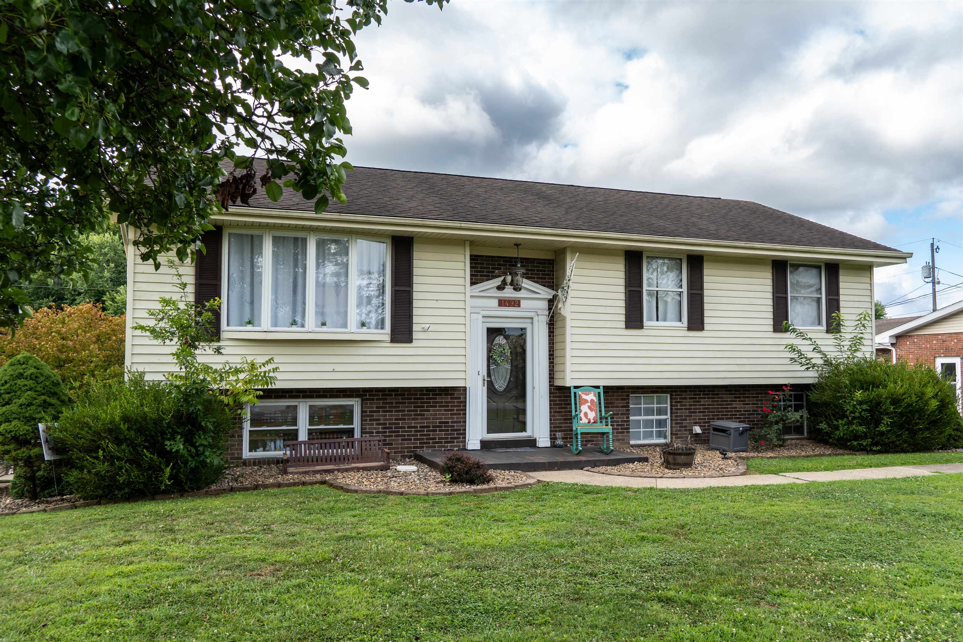 Calumet Dr, Worthington, KY 41183