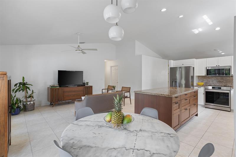 Sunrise, Florida, 33323, United States, 3 Bedrooms Bedrooms, ,2 BathroomsBathrooms,Residential,For Sale,1862219