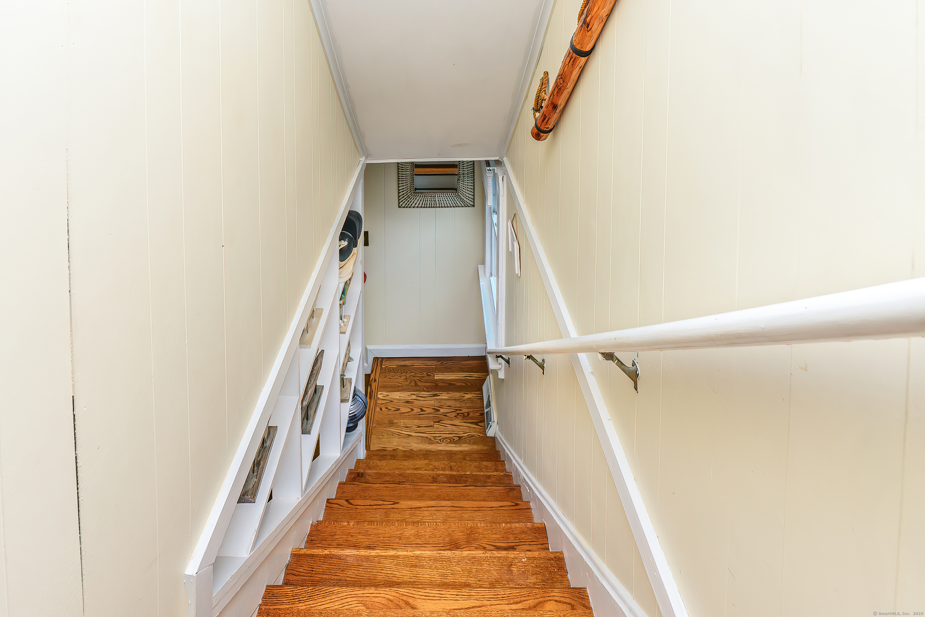 Milford, Connecticut, 06460, United States, 3 Bedrooms Bedrooms, ,2 BathroomsBathrooms,Residential,For Sale,1942157
