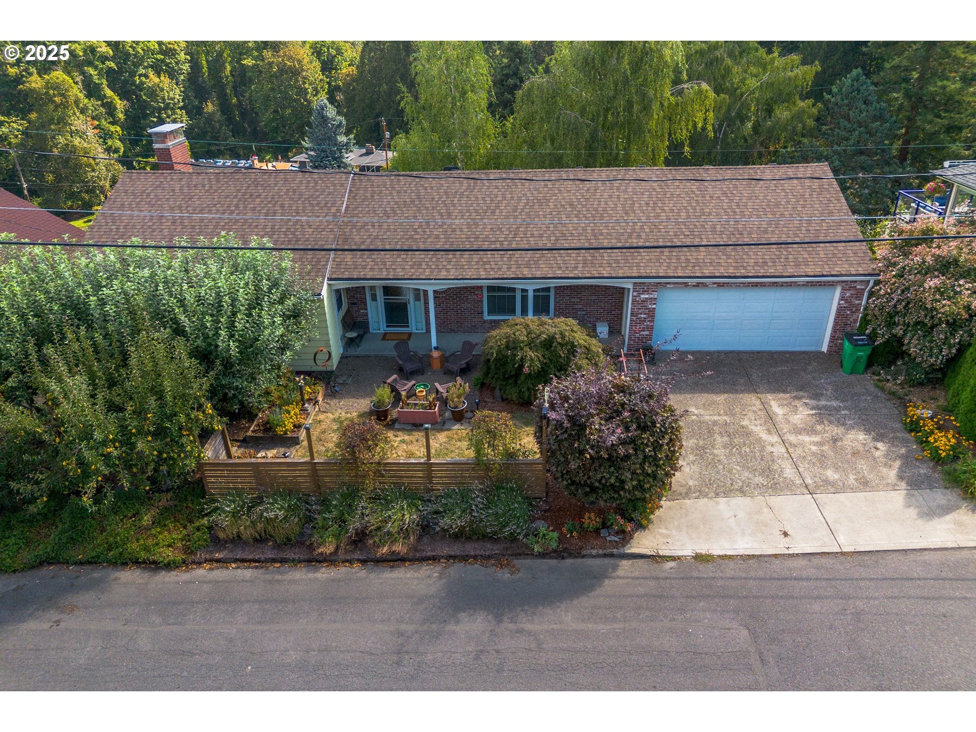 Portland, Oregon, 97219, United States, 4 Bedrooms Bedrooms, ,3 BathroomsBathrooms,Residential,For Sale,1985730