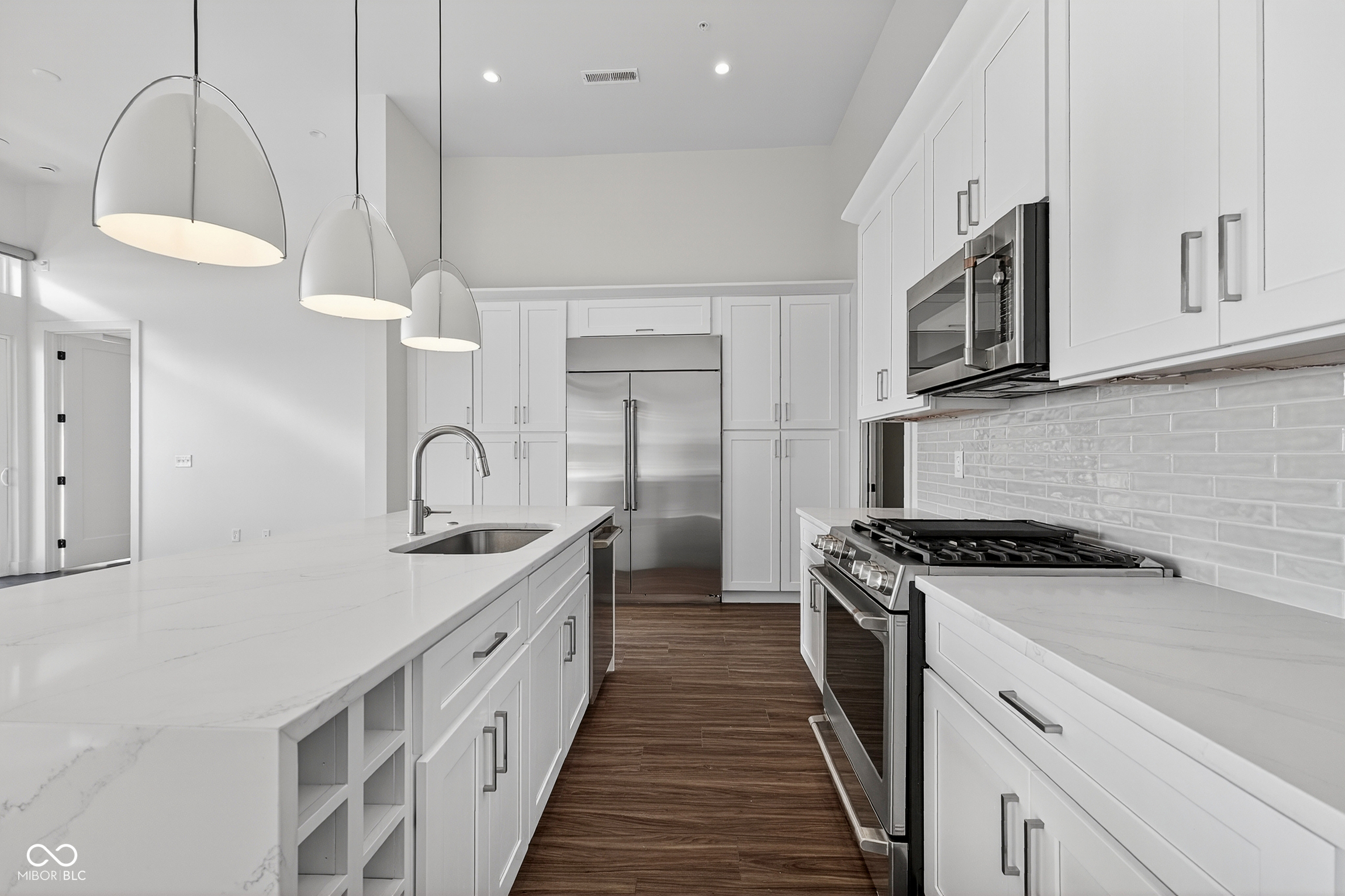 Carmel, Indiana, 46032, United States, 2 Bedrooms Bedrooms, ,3 BathroomsBathrooms,Residential,For Sale,1977129