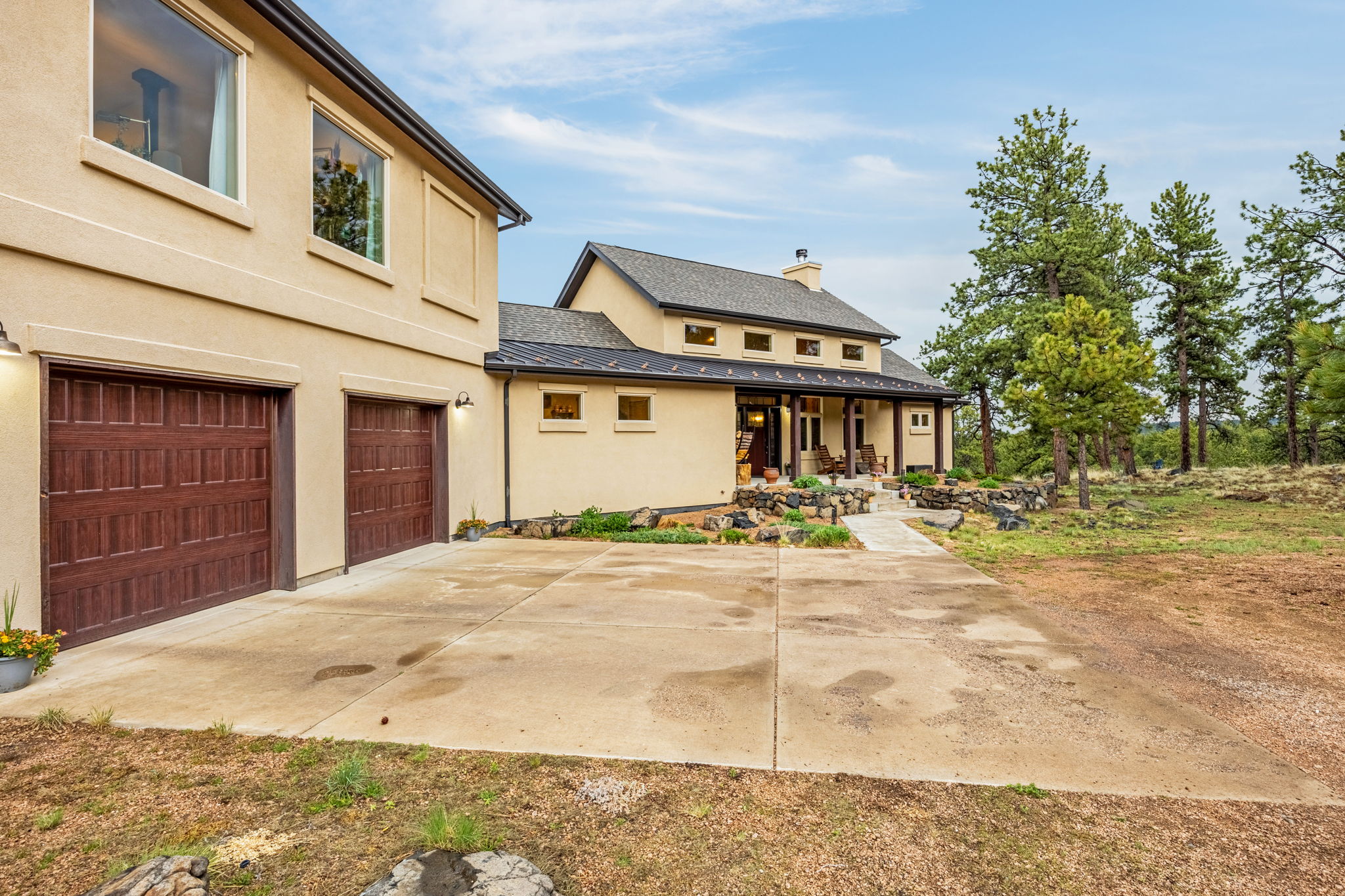 Guffey, Colorado, 80820, United States, 3 Bedrooms Bedrooms, ,2 BathroomsBathrooms,Residential,For Sale,1847309