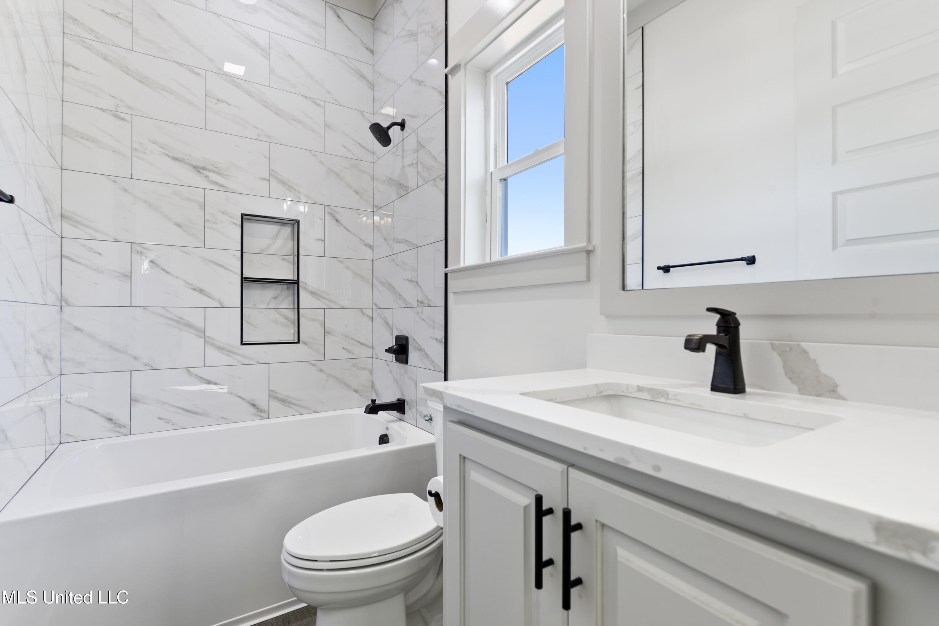 Pass Christian, Mississippi, 39571, United States, 4 Bedrooms Bedrooms, ,3 BathroomsBathrooms,Residential,For Sale,1966629