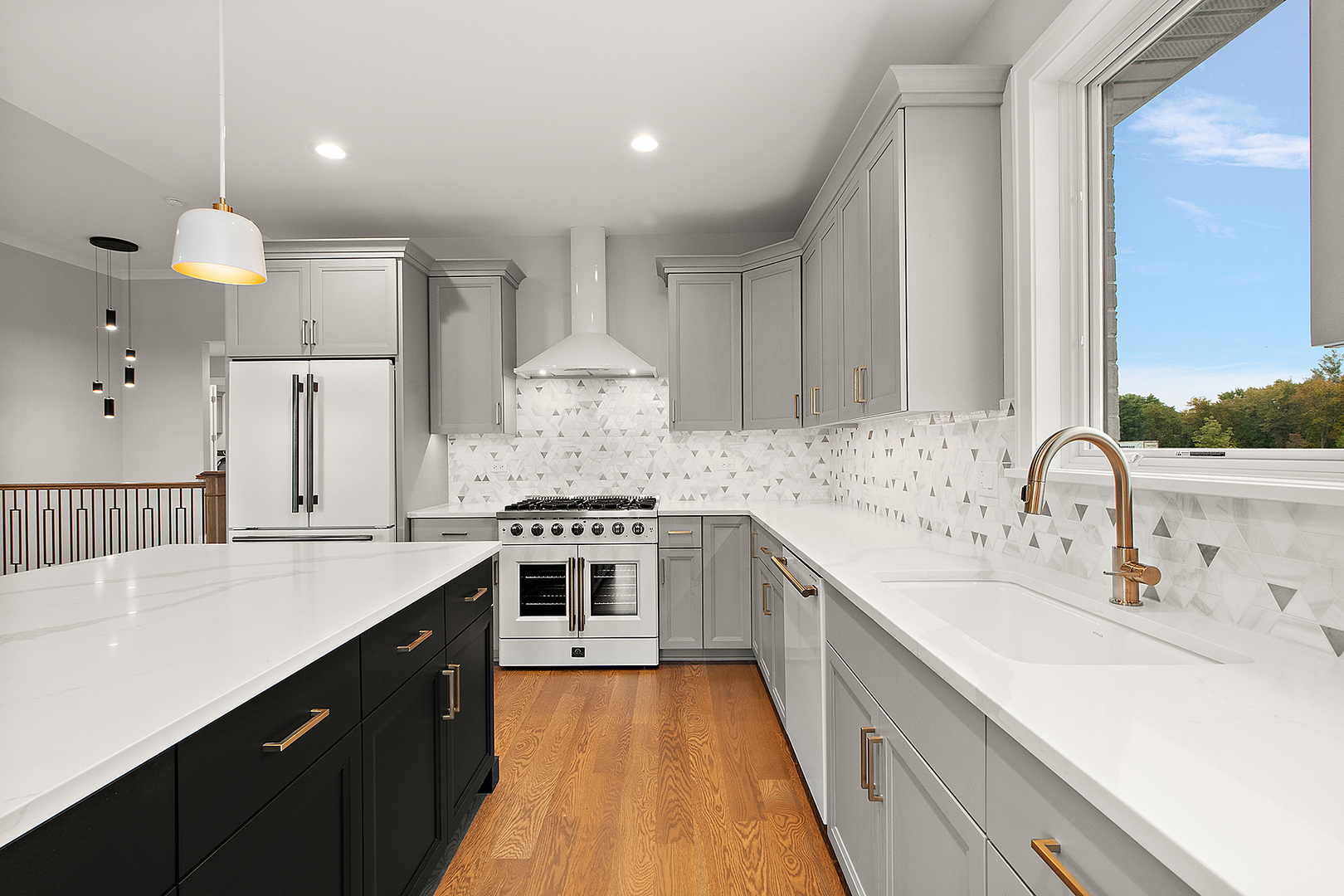 Orland Park, Illinois, 60467, United States, 4 Bedrooms Bedrooms, ,3 BathroomsBathrooms,Residential,For Sale,1976249