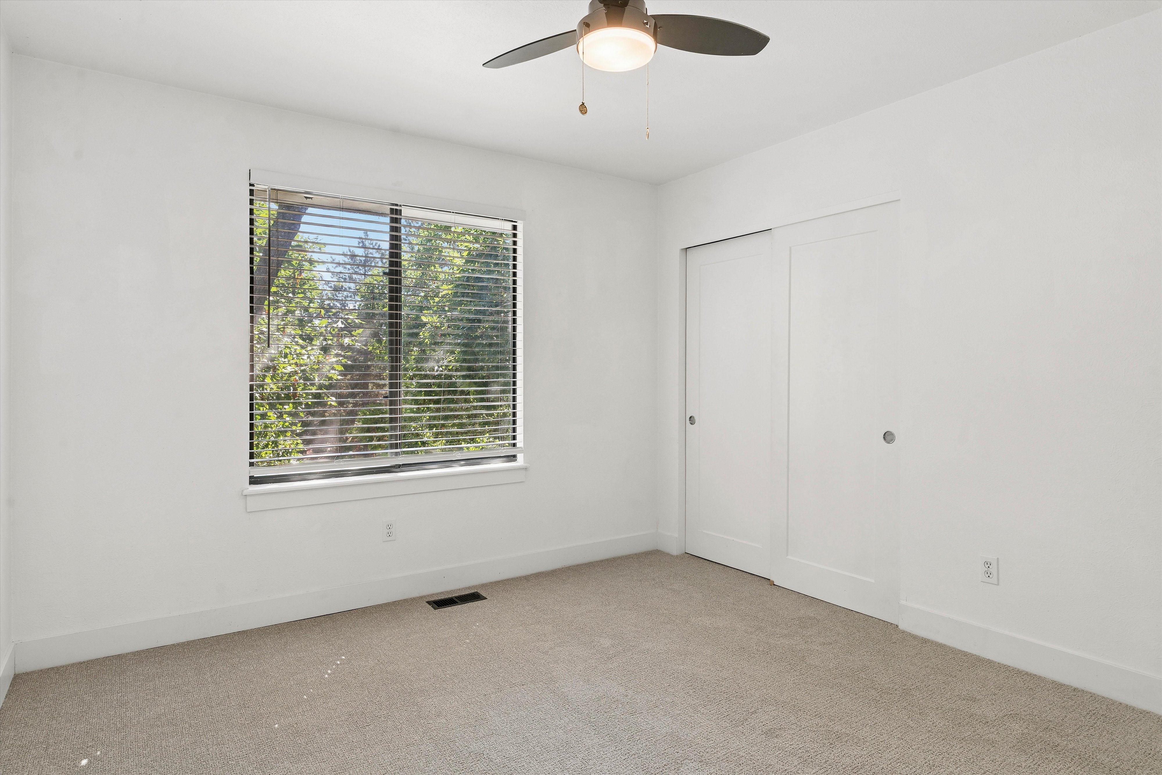  Move right in and start enjoying everything that Littleton has to offer - 物件實景