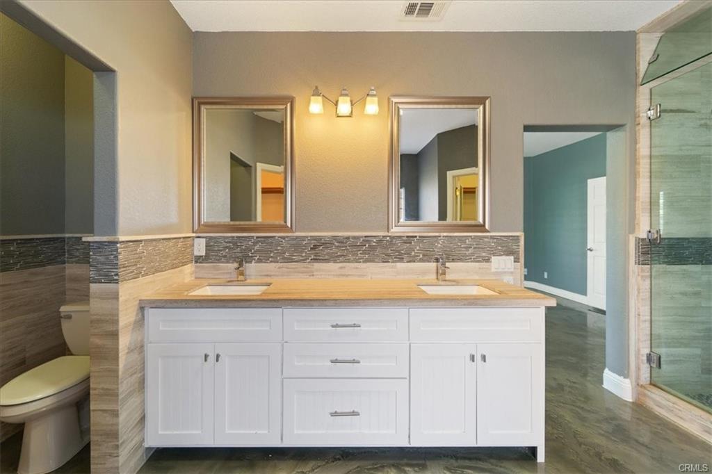 Hemet, California, 92544, United States, 4 Bedrooms Bedrooms, ,2 BathroomsBathrooms,Residential,For Sale,1899336