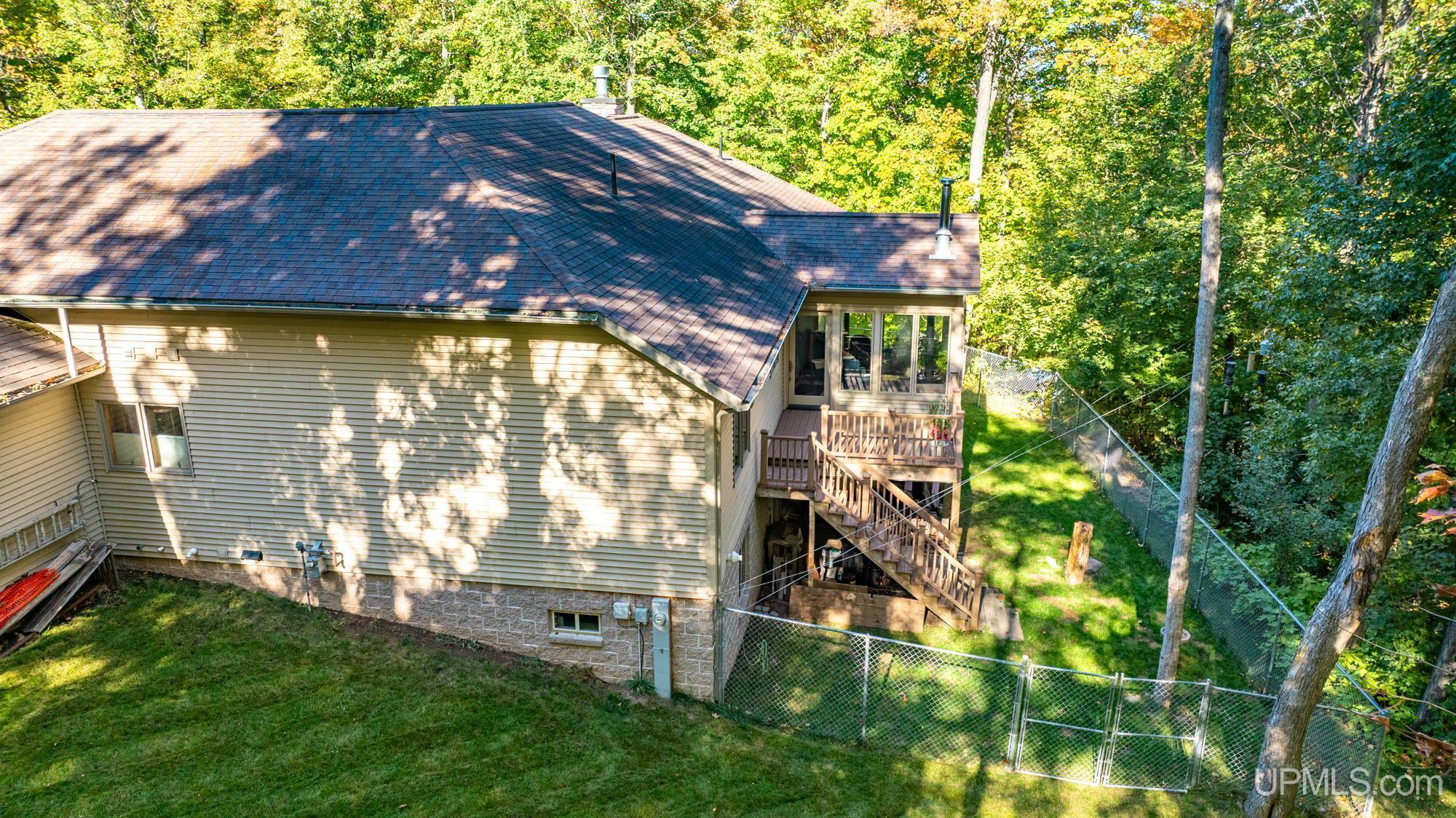 Houghton, Michigan, 49931, United States, 3 Bedrooms Bedrooms, ,4 BathroomsBathrooms,Residential,For Sale,2029605
