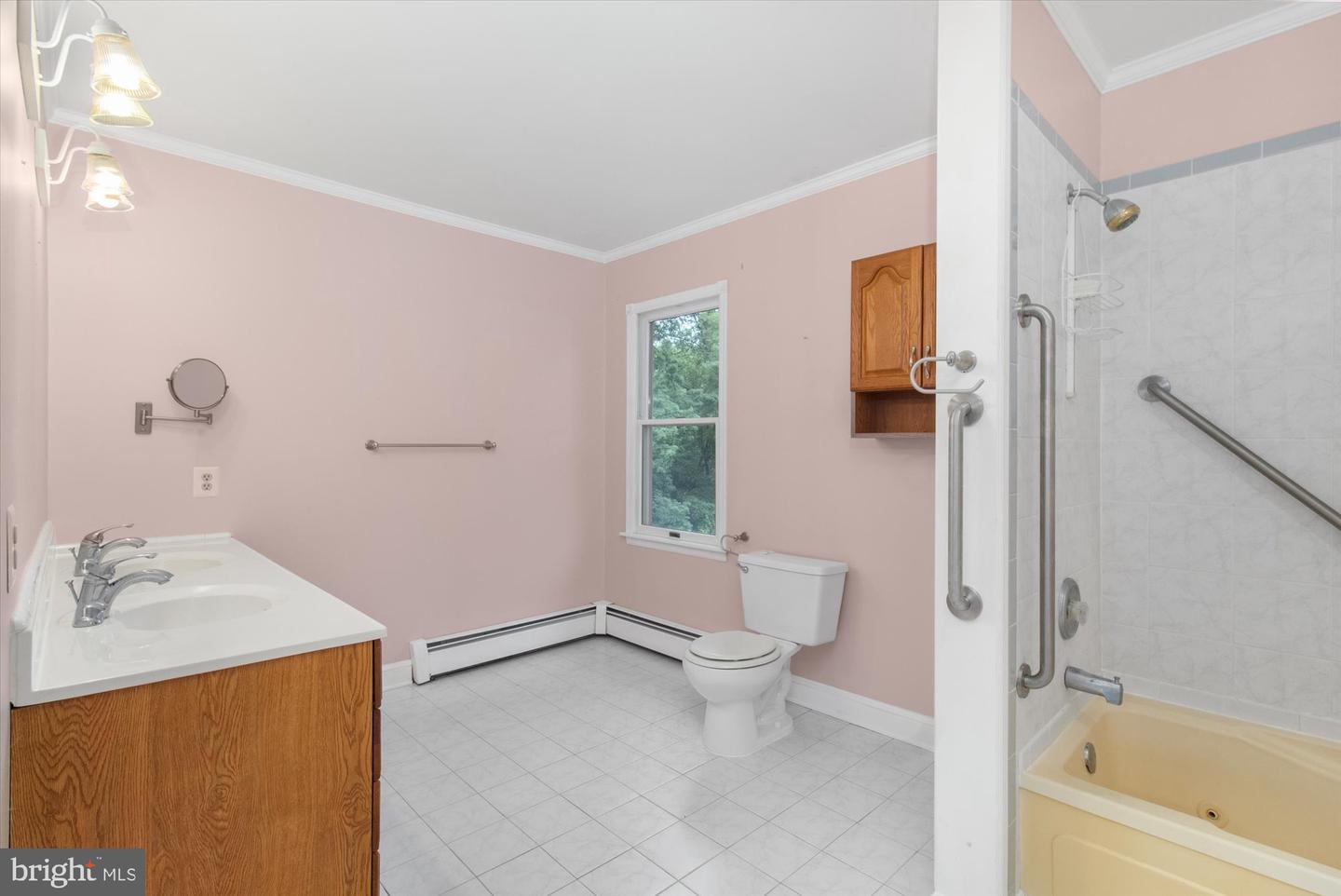 Lambertville, New Jersey, 08530, United States, 4 Bedrooms Bedrooms, ,3 BathroomsBathrooms,Residential,For Sale,1901390