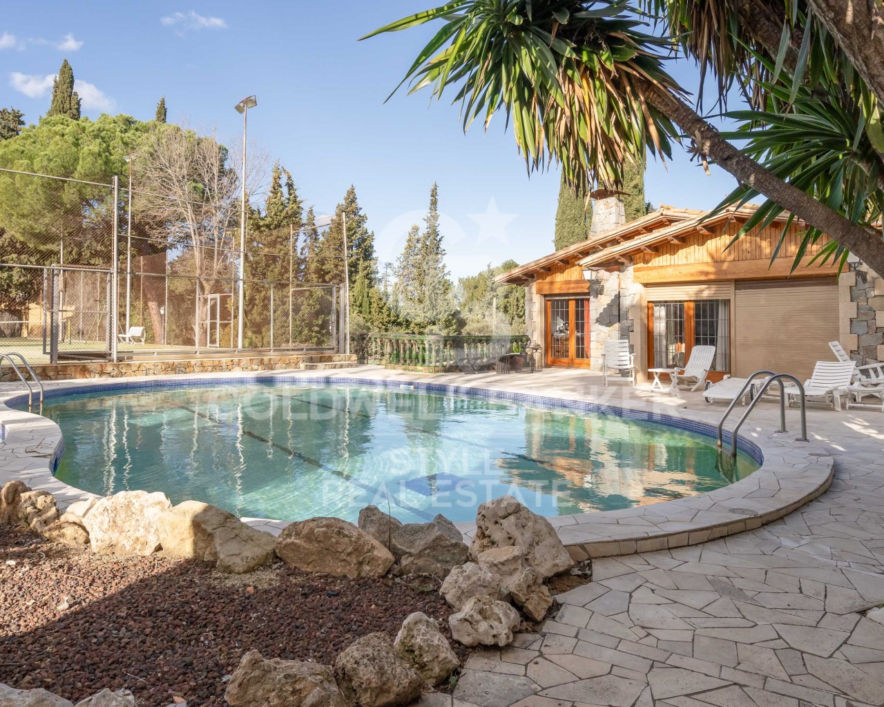 Castellví de Rosanes, Catalonia, ES, 5 Bedrooms Bedrooms, ,3 BathroomsBathrooms,Residential,For Sale,1722503