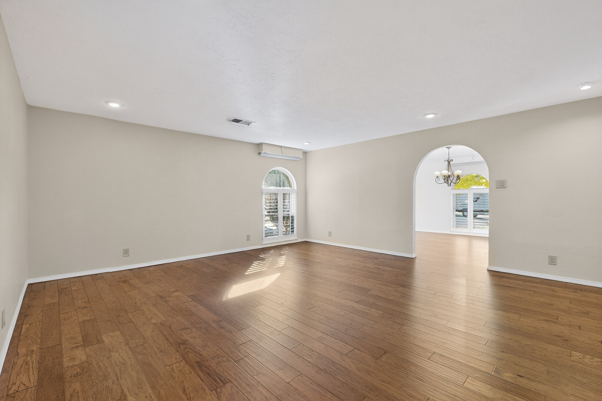 Albuquerque, New Mexico, 87109, United States, 4 Bedrooms Bedrooms, ,3 BathroomsBathrooms,Residential,For Sale,1985766