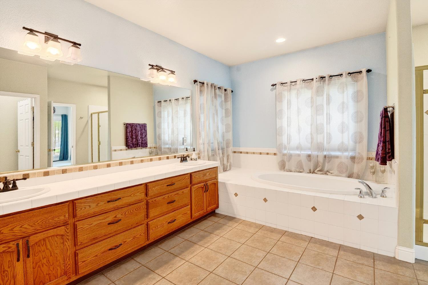 Valley Springs, California, 95252, United States, 4 Bedrooms Bedrooms, ,3 BathroomsBathrooms,Residential,For Sale,2049425