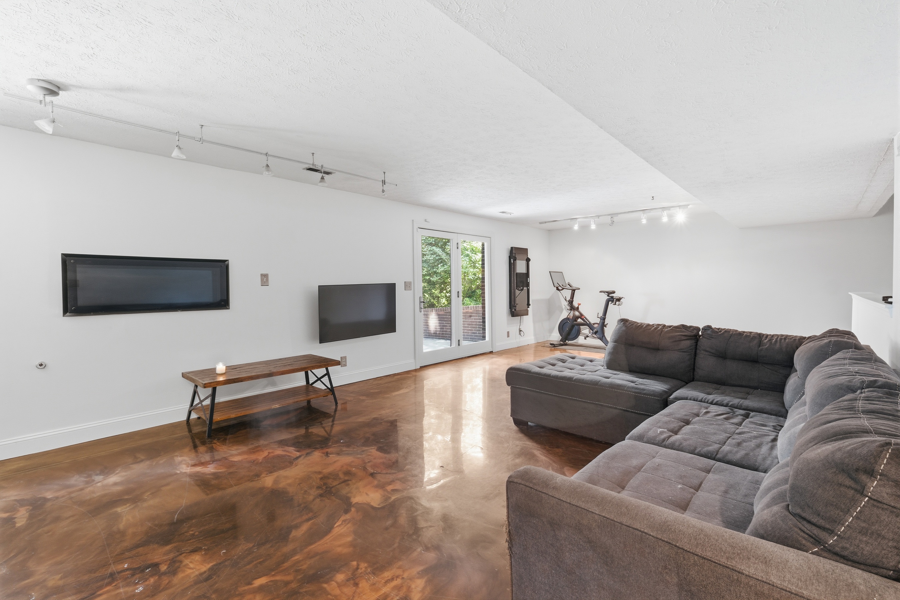  4319 Comanche Trail, Louisville, KY 40207 - 物件實景