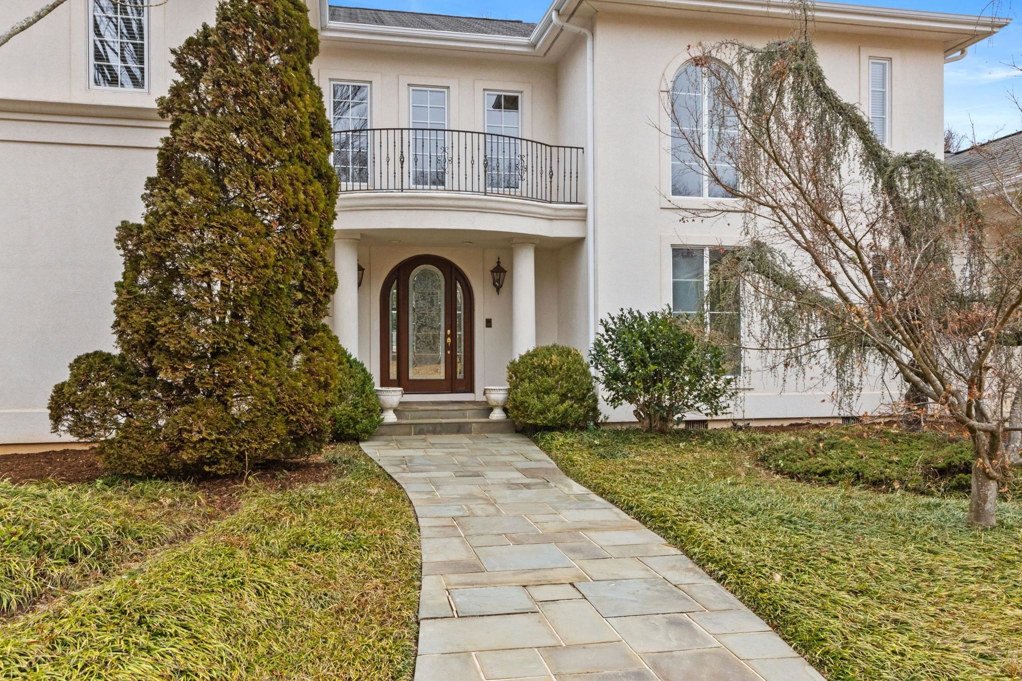 Spartanburg, South Carolina, 29301, United States, 5 Bedrooms Bedrooms, ,7 BathroomsBathrooms,Residential,For Sale,2008167