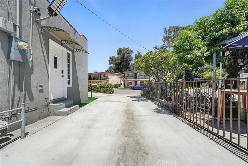 El Monte, California, 91731, United States, 5 Bedrooms Bedrooms, ,4 BathroomsBathrooms,Residential,For Sale,1885099