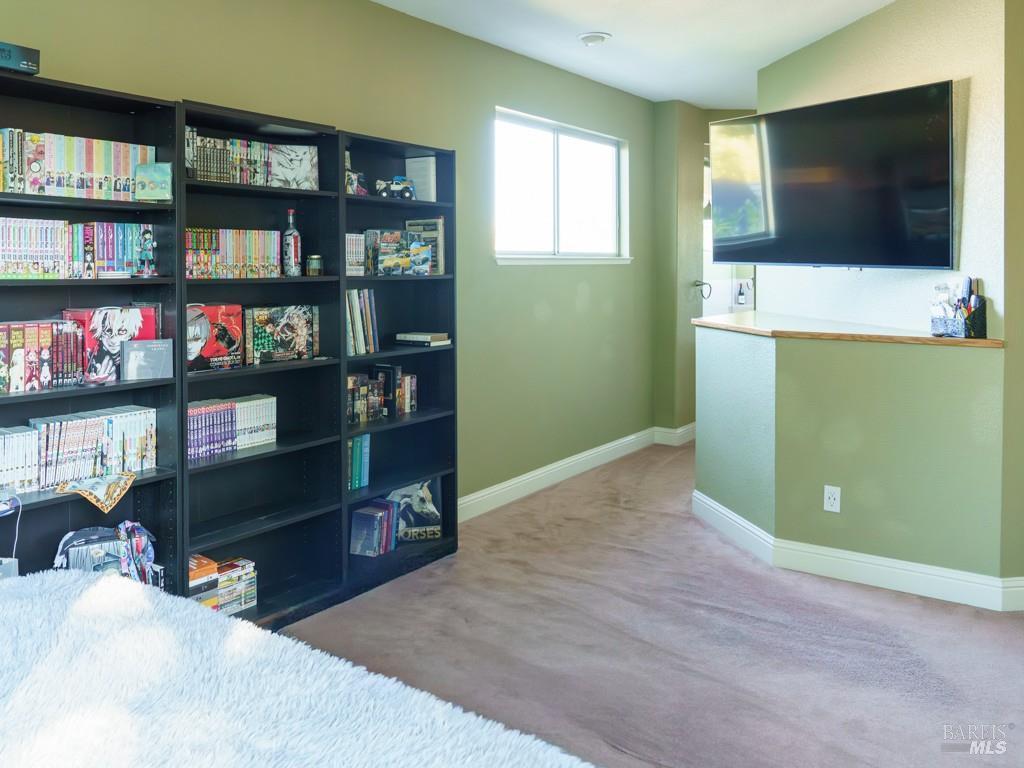 Vacaville, California, 95687, United States, 4 Bedrooms Bedrooms, ,3 BathroomsBathrooms,Residential,For Sale,1978415