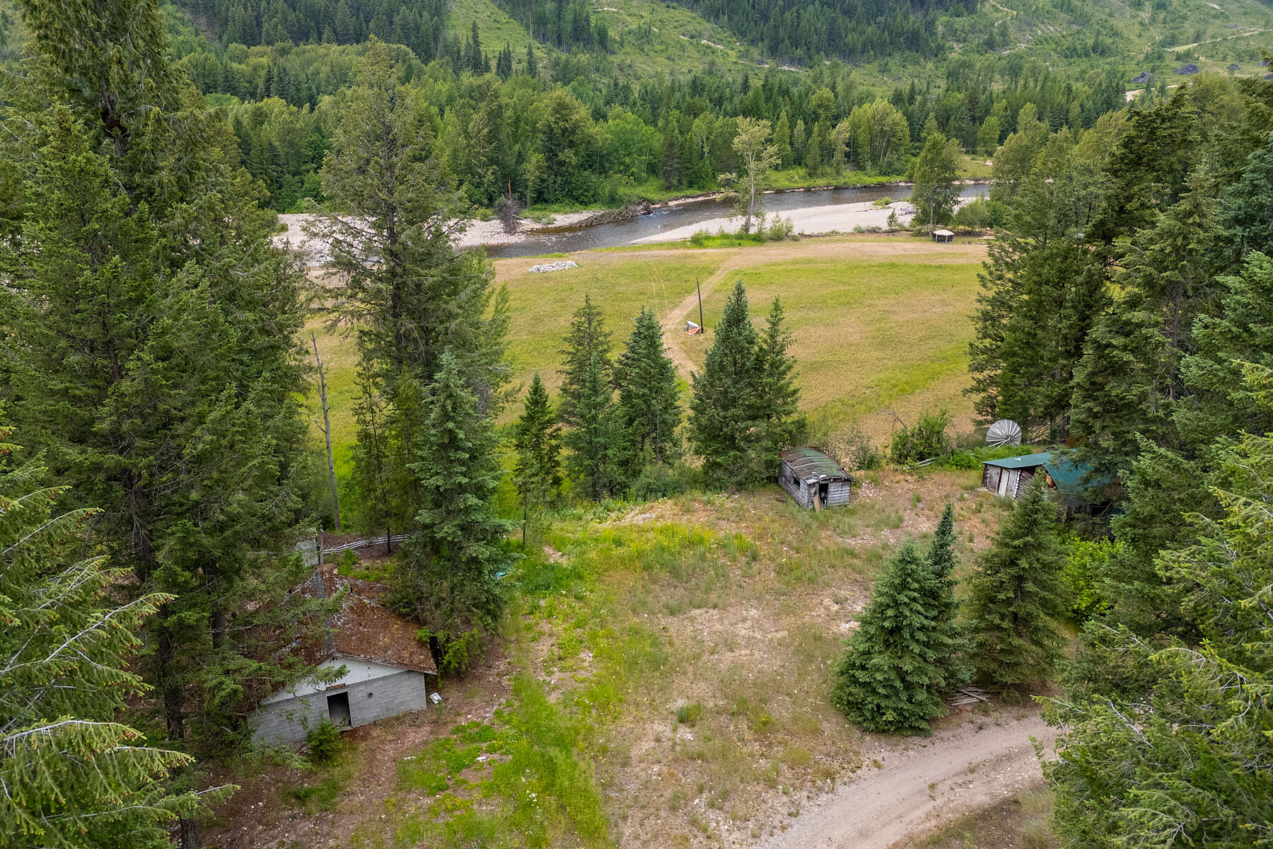  Kettle River Acreage - 物件實景