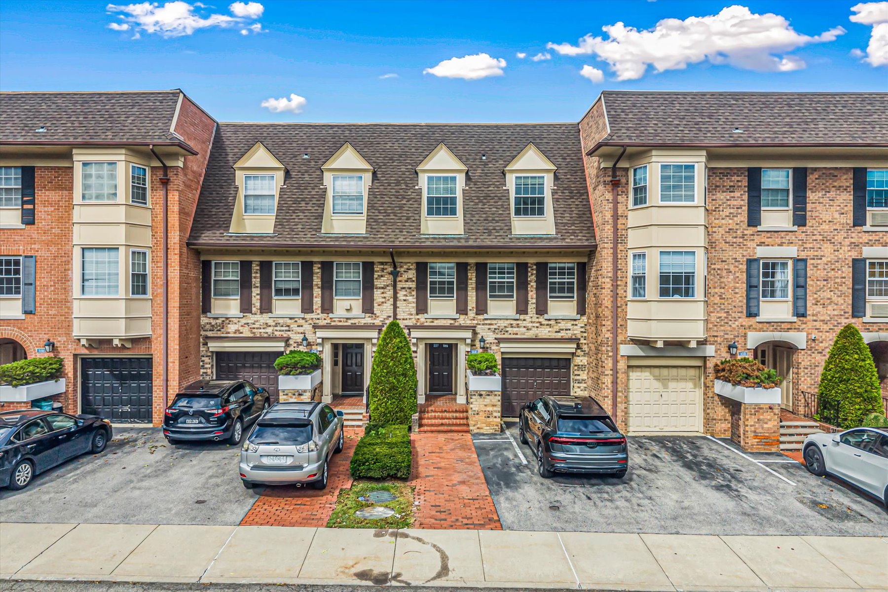 1301 Michael Court #1624, Bayside, NY, 11360 - 物件實景