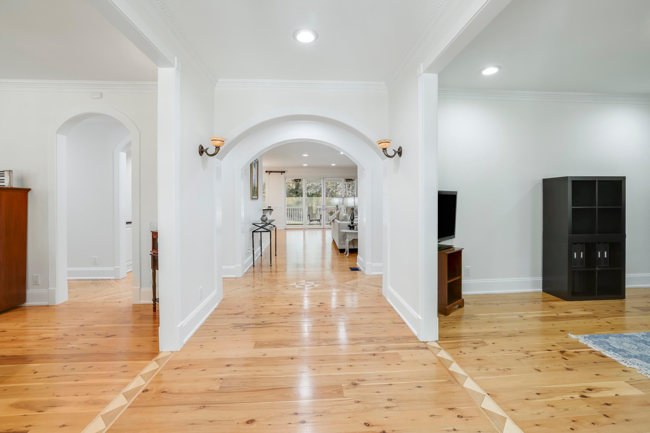 Tallahassee, Florida, 32312, United States, 4 Bedrooms Bedrooms, ,6 BathroomsBathrooms,Residential,For Sale,1846572