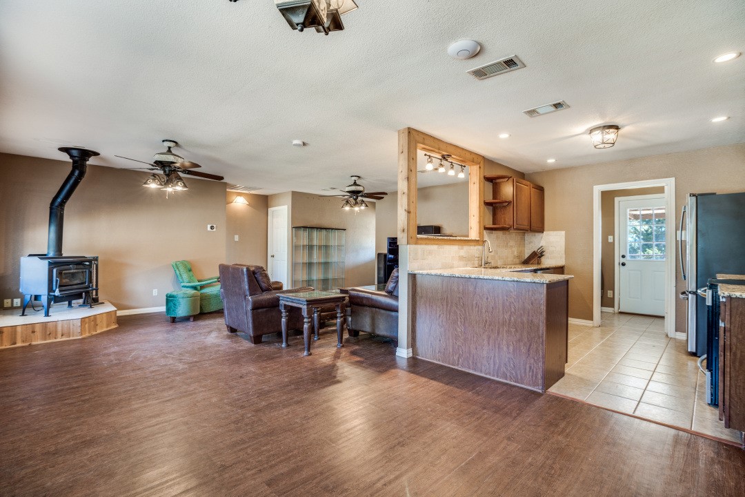 Boyd, Texas, 76023, United States, 3 Bedrooms Bedrooms, ,2 BathroomsBathrooms,Residential,For Sale,1999826