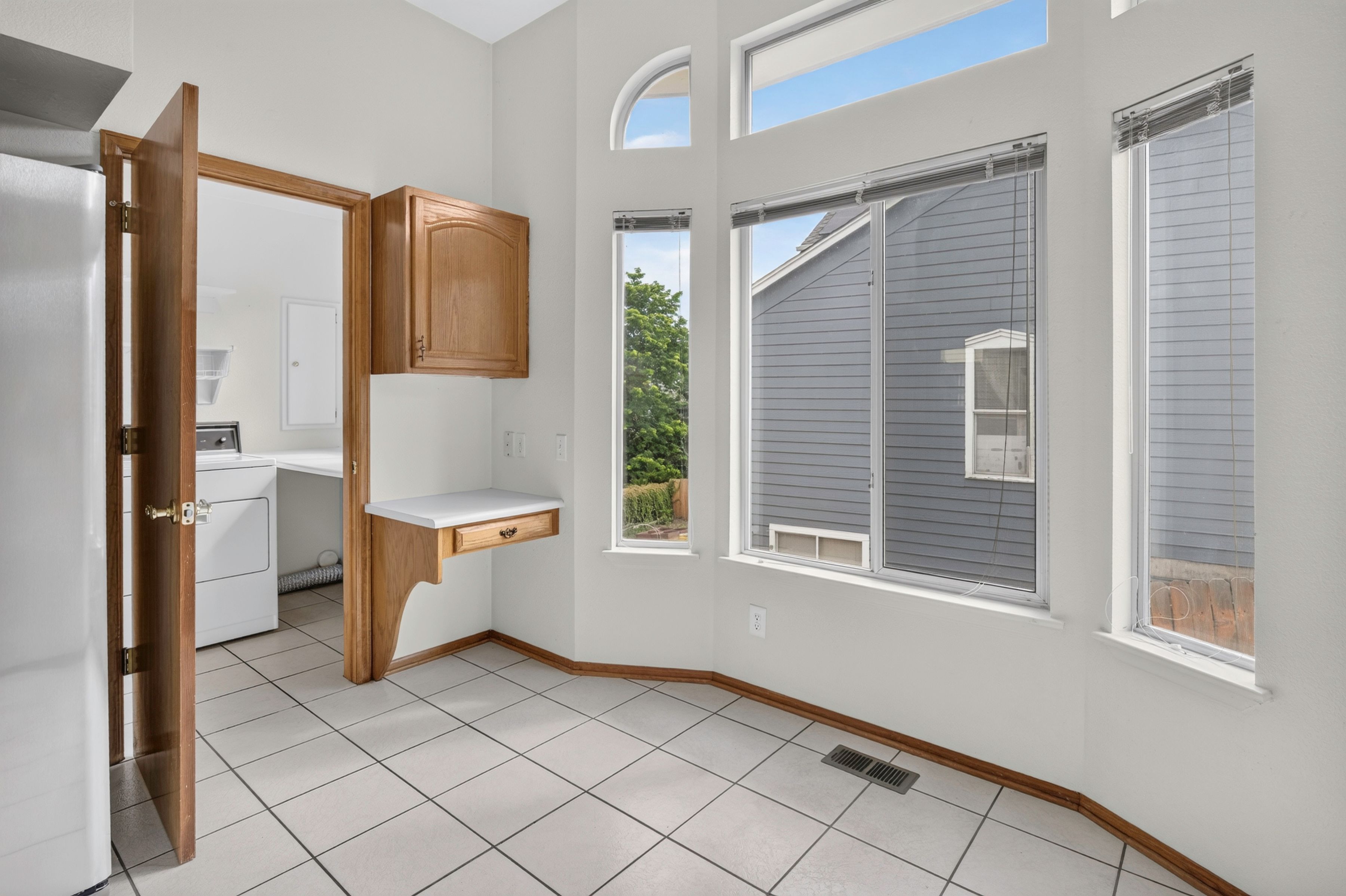  Lovingly Maintained Home in the Highly Sought-After Hunters Glen Community - 物件實景