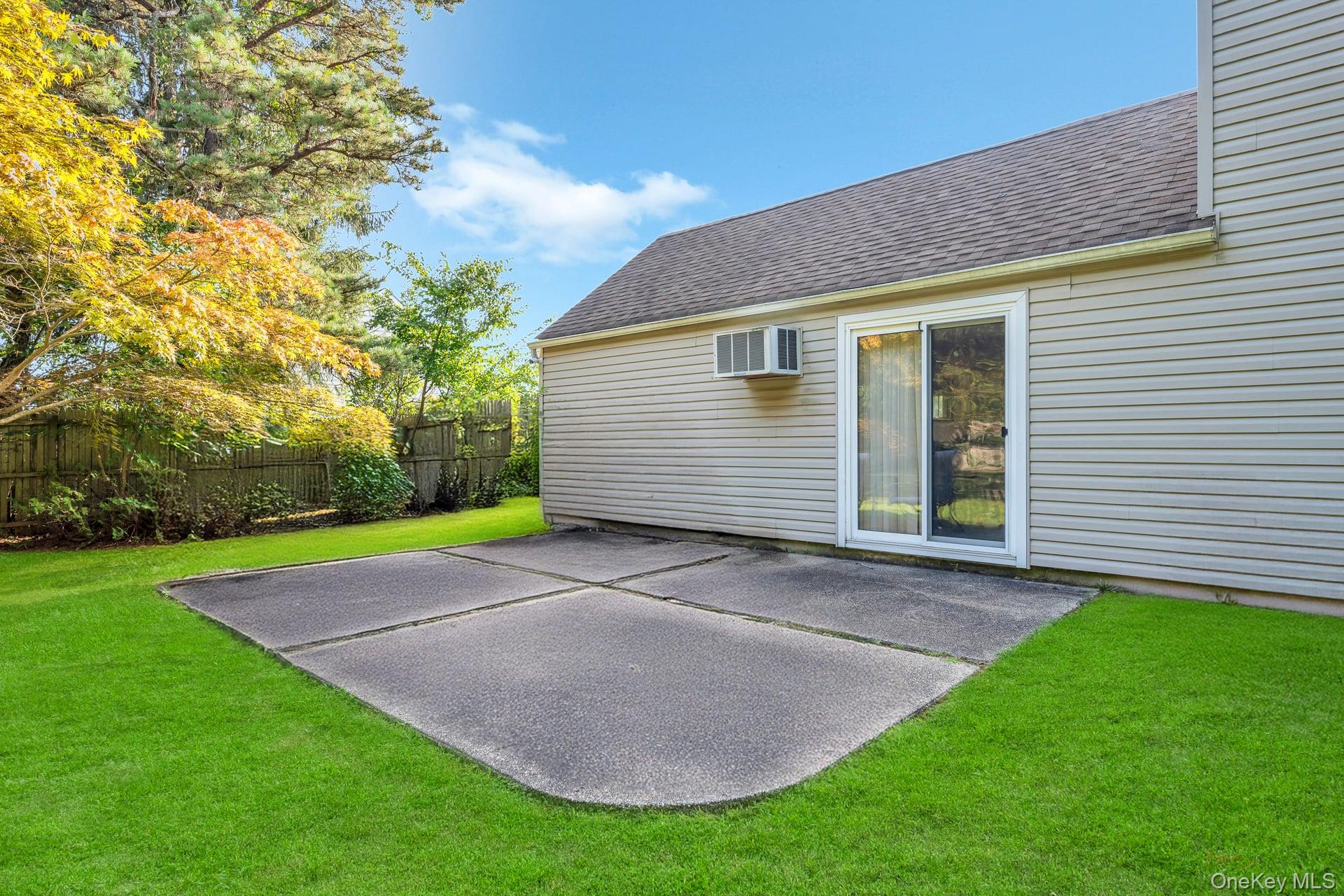 Medford, New York, 11763, United States, 5 Bedrooms Bedrooms, ,2 BathroomsBathrooms,Residential,For Sale,1926312
