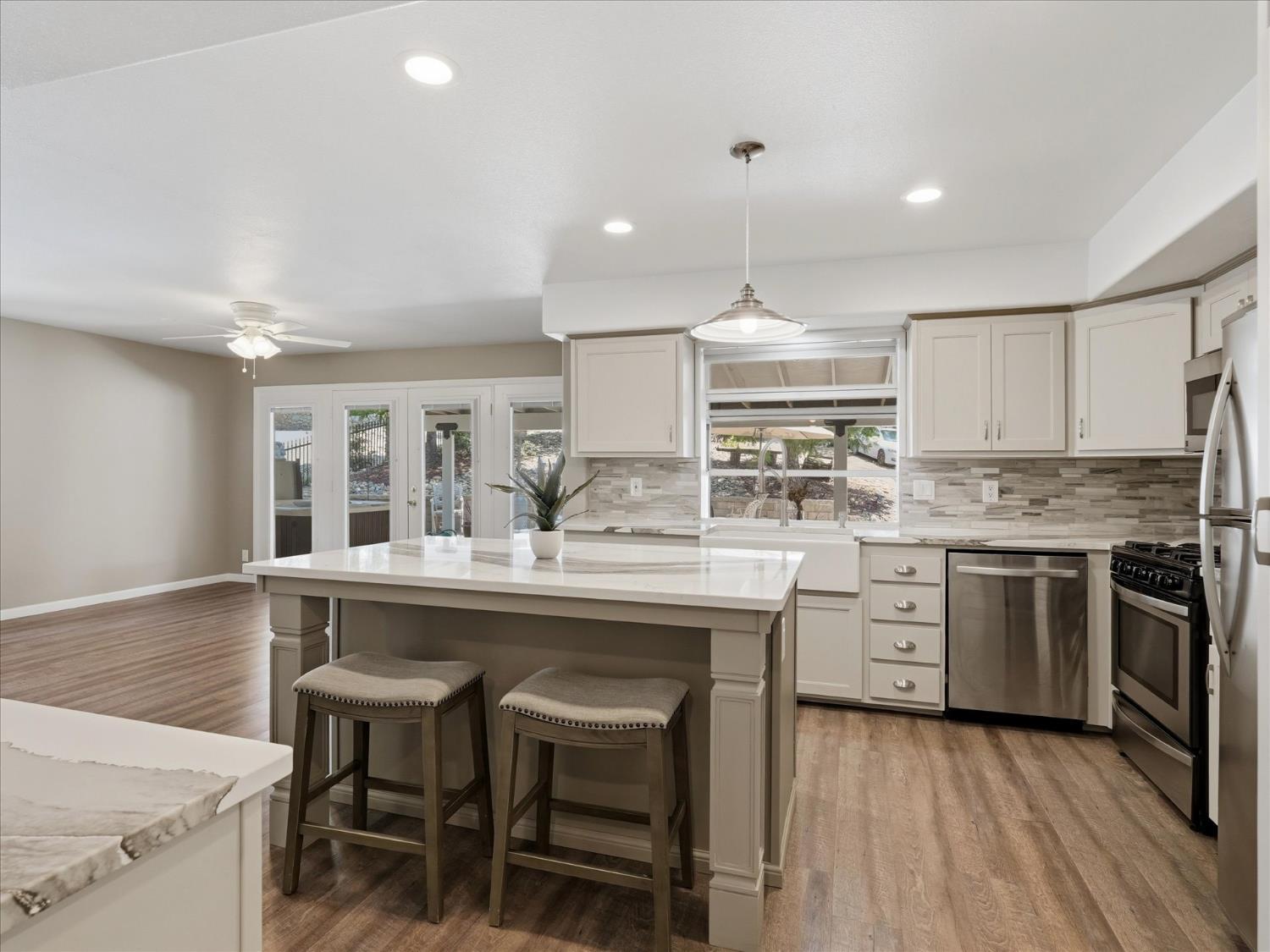 Bass Lake, California, 93604, United States, 3 Bedrooms Bedrooms, ,3 BathroomsBathrooms,Residential,For Sale,2049095