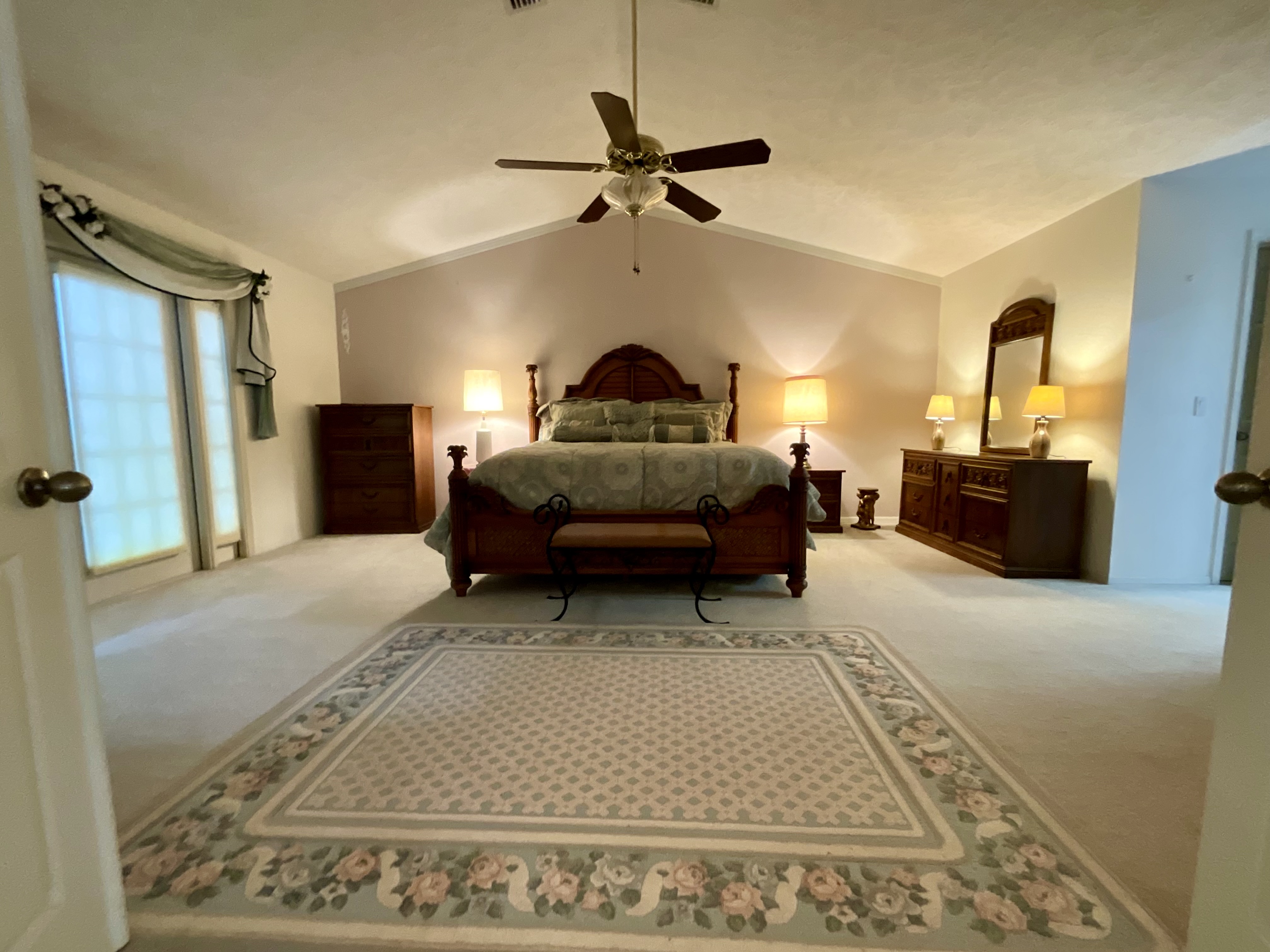 Silver Springs, Florida, 34488, United States, 4 Bedrooms Bedrooms, ,3 BathroomsBathrooms,Residential,For Sale,1981770