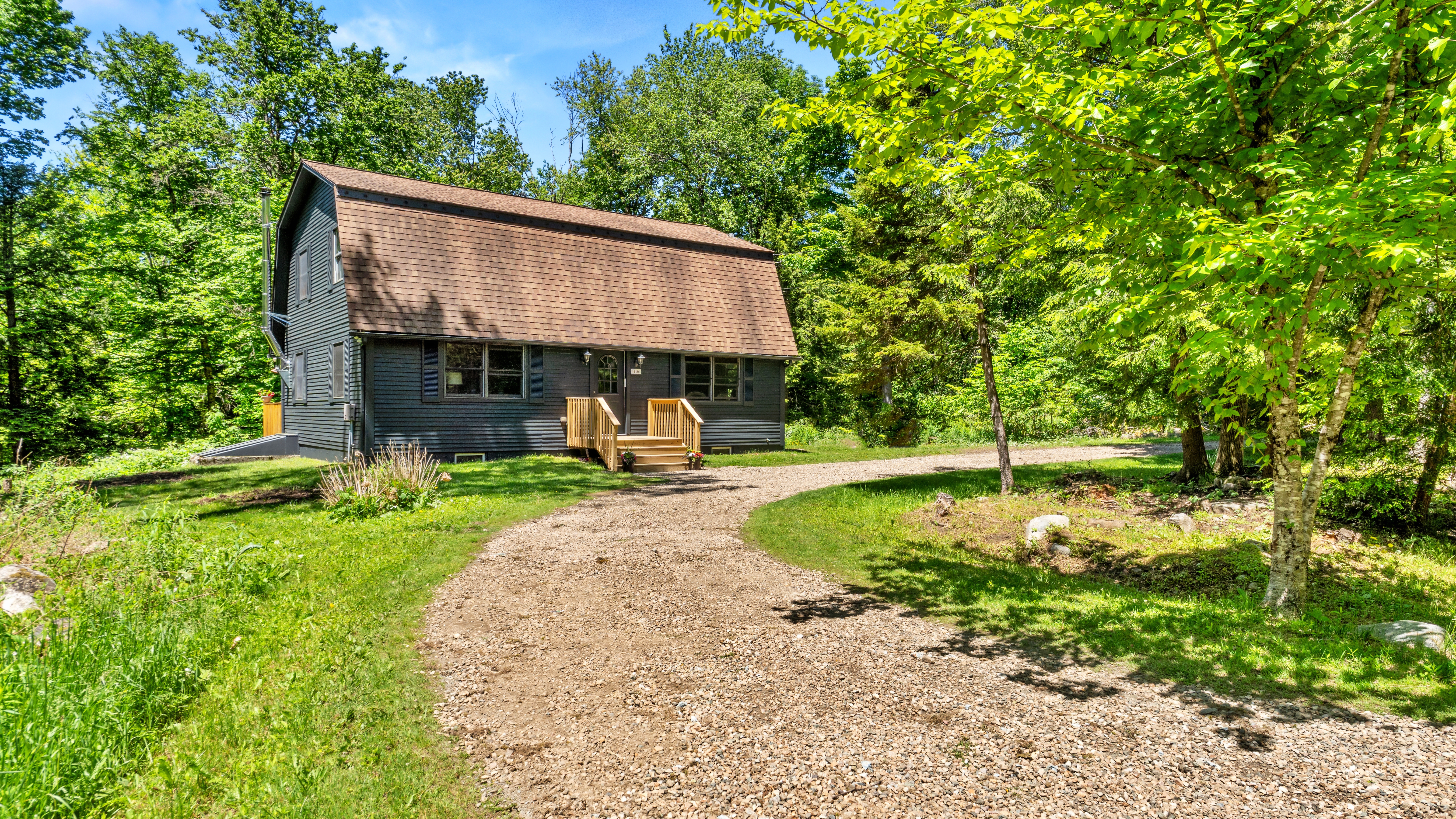  Wooded Privacy in Beautiful Lake Community - 物件實景