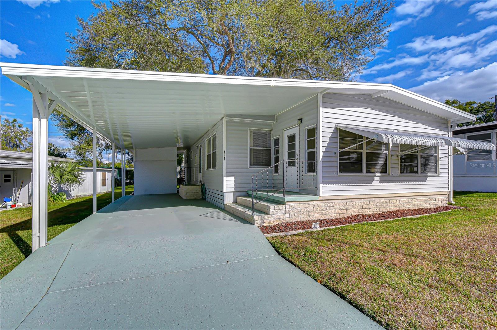 Ridgewood Dr, Zephyrhills, FL 33542