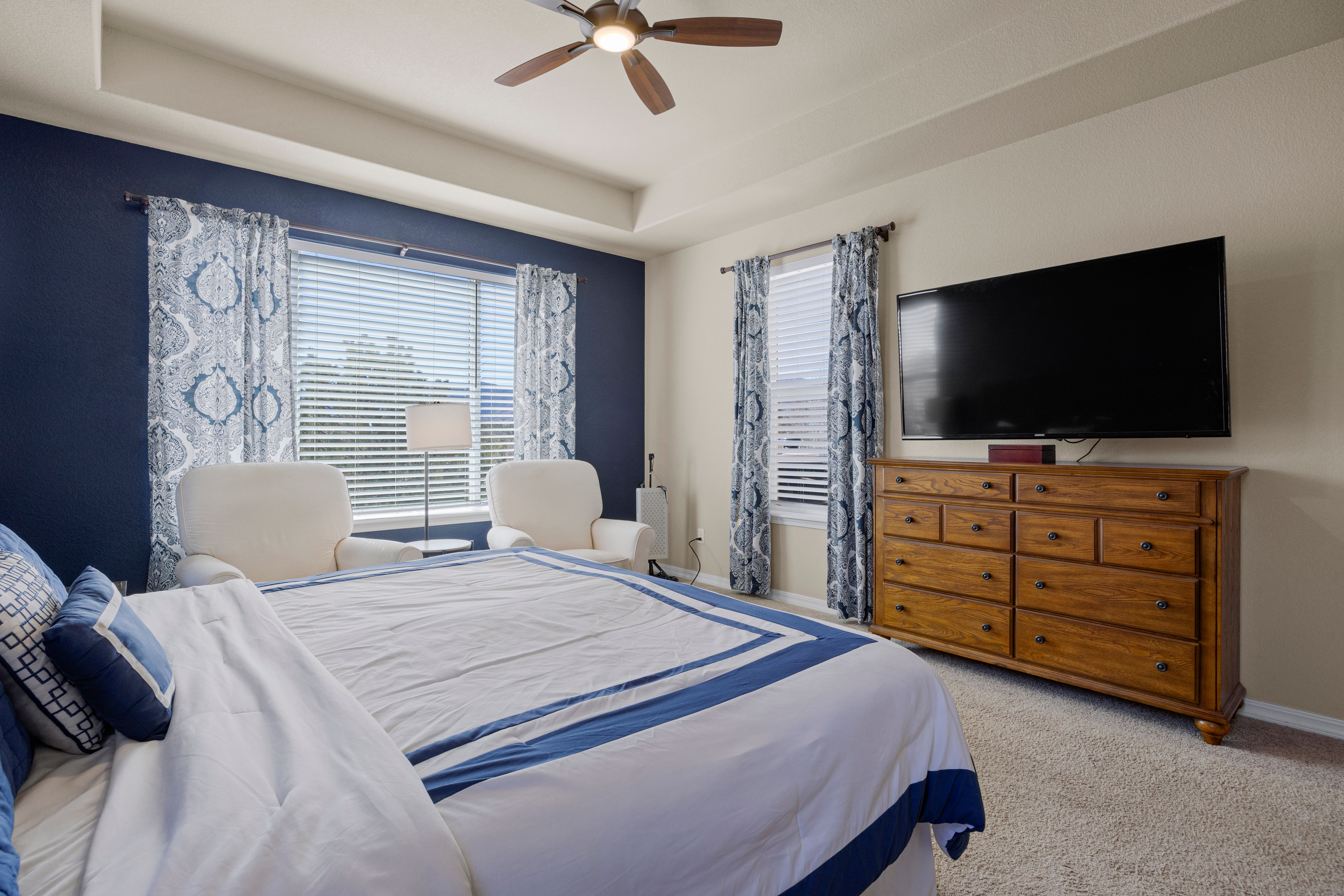  Open, Spacious, Upgraded, Walkout Rancher is Meticulous and with Views - 物件實景