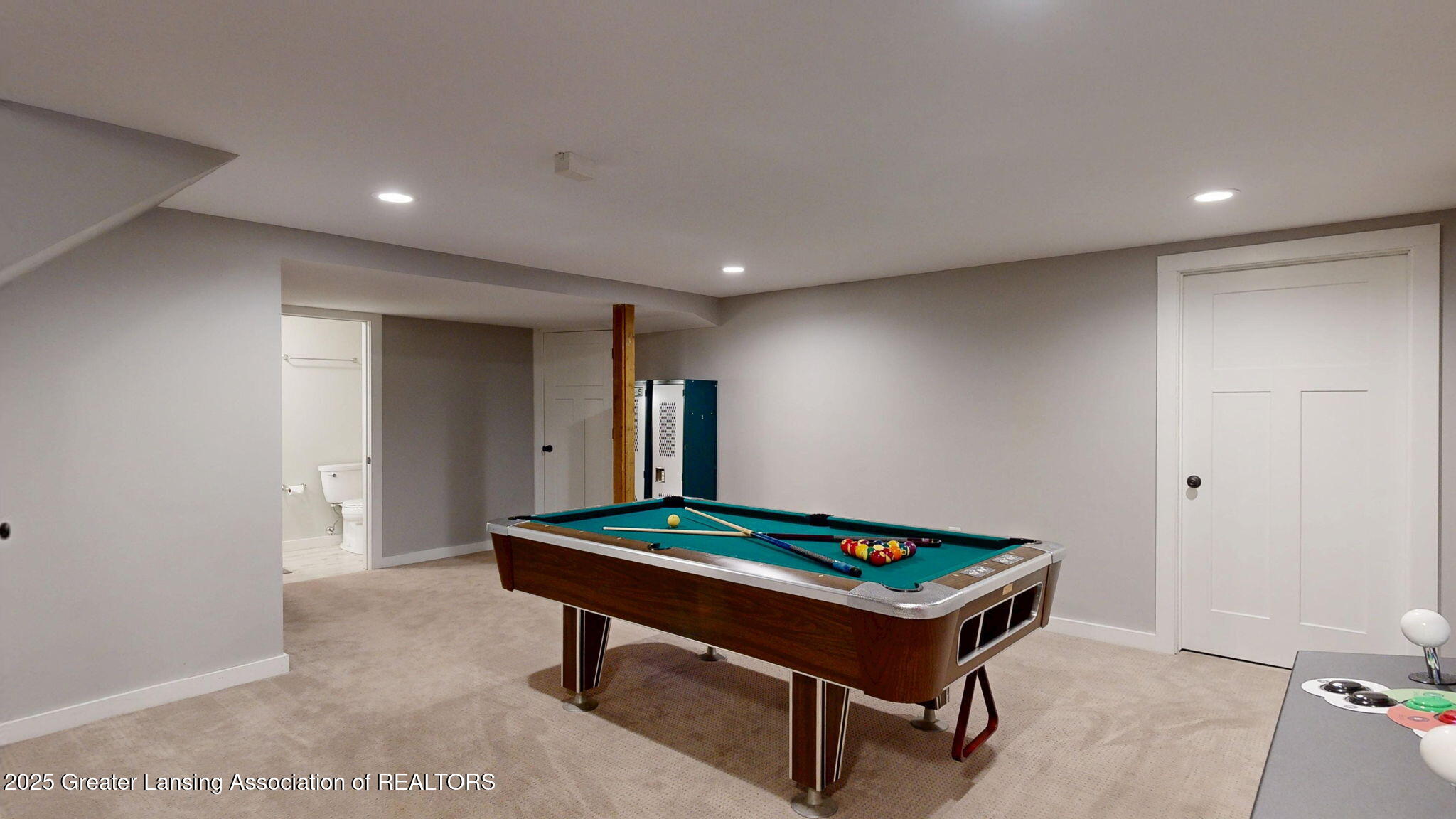 Okemos, Michigan, 48864, United States, 5 Bedrooms Bedrooms, ,4 BathroomsBathrooms,Residential,For Sale,1975829