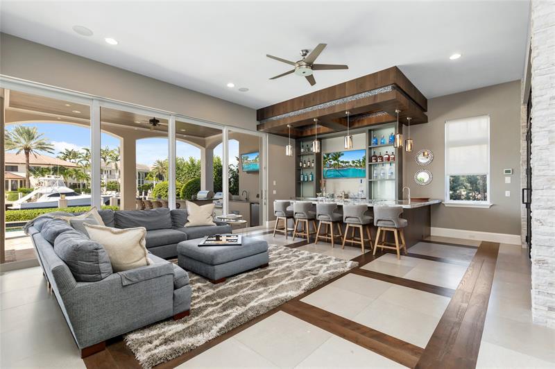 Lighthouse Point, Florida, 33064, United States, 7 Bedrooms Bedrooms, ,9 BathroomsBathrooms,Residential,For Sale,1949453