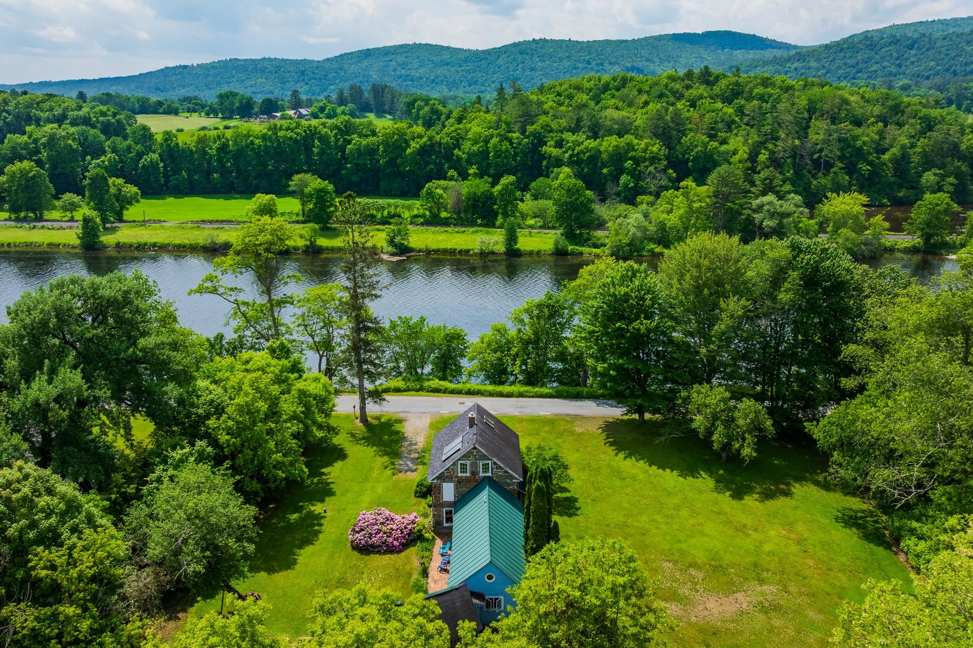 Lyme, New Hampshire, 03768, United States, 3 Bedrooms Bedrooms, ,2 BathroomsBathrooms,Residential,For Sale,1862364