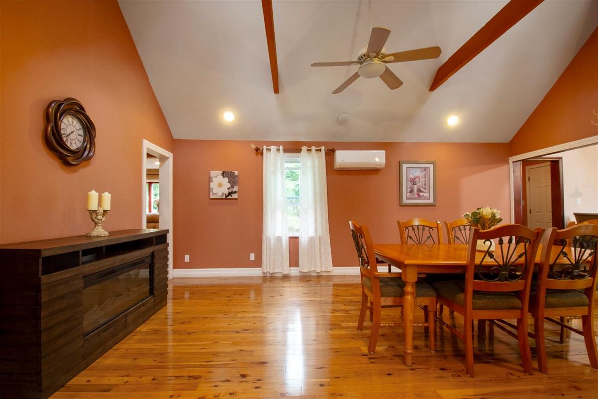 Yorktown Heights, New York, 10598, United States, 3 Bedrooms Bedrooms, ,2 BathroomsBathrooms,Residential,For Sale,1975256