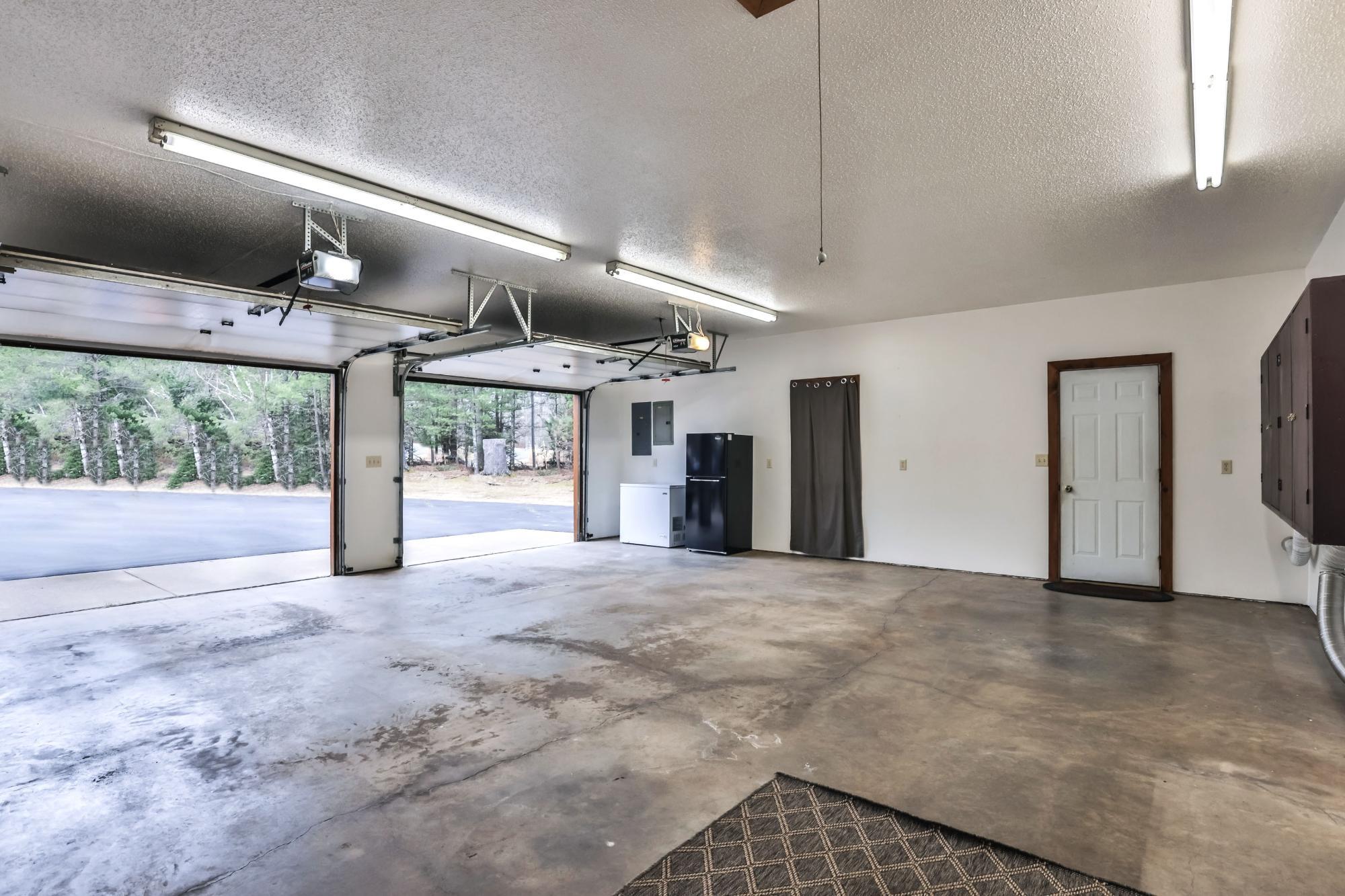 Tomahawk, Wisconsin, 54487, United States, 3 Bedrooms Bedrooms, ,2 BathroomsBathrooms,Residential,For Sale,1981135