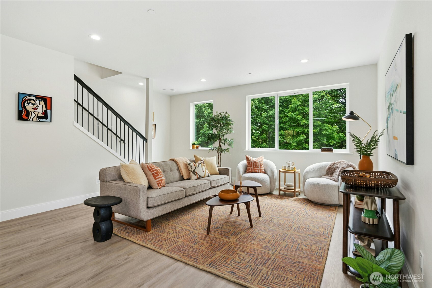 Everett, Washington, 98208, United States, 4 Bedrooms Bedrooms, ,2 BathroomsBathrooms,Residential,For Sale,1827373