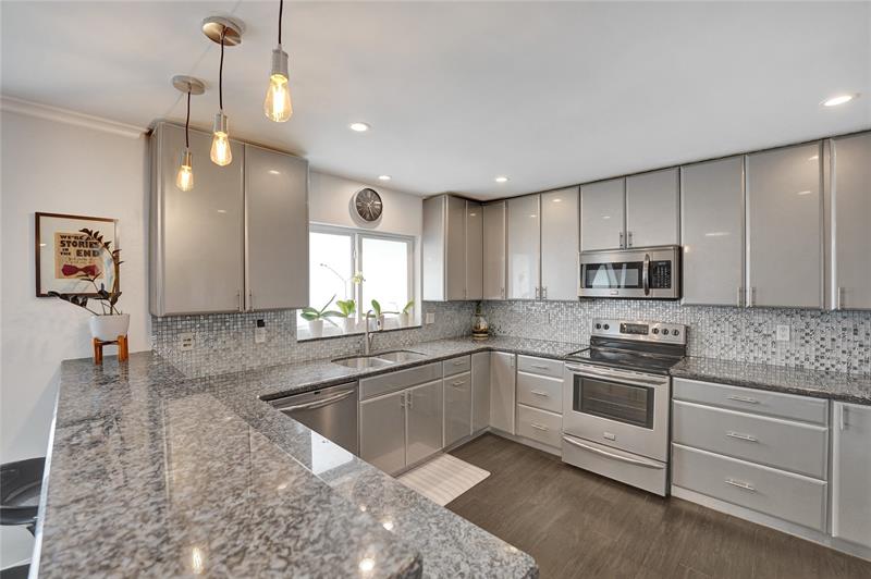 Oakland Park, Florida, 33334, United States, 4 Bedrooms Bedrooms, ,2 BathroomsBathrooms,Residential,For Sale,1934491