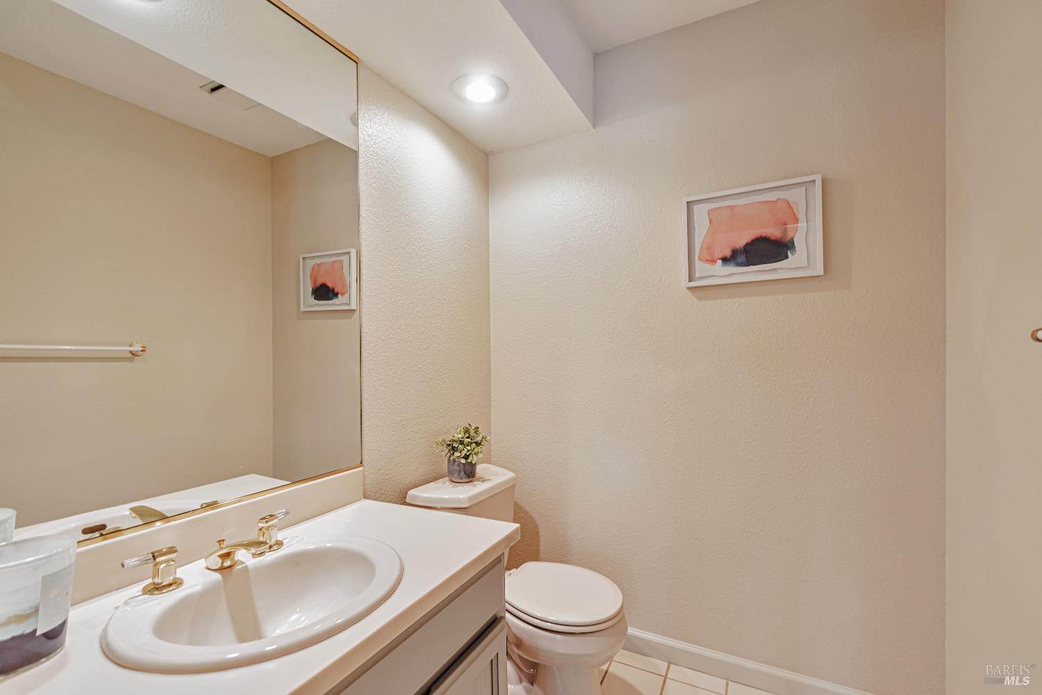 Santa Rosa, California, 95403, United States, 3 Bedrooms Bedrooms, ,3 BathroomsBathrooms,Residential,For Sale,1958612