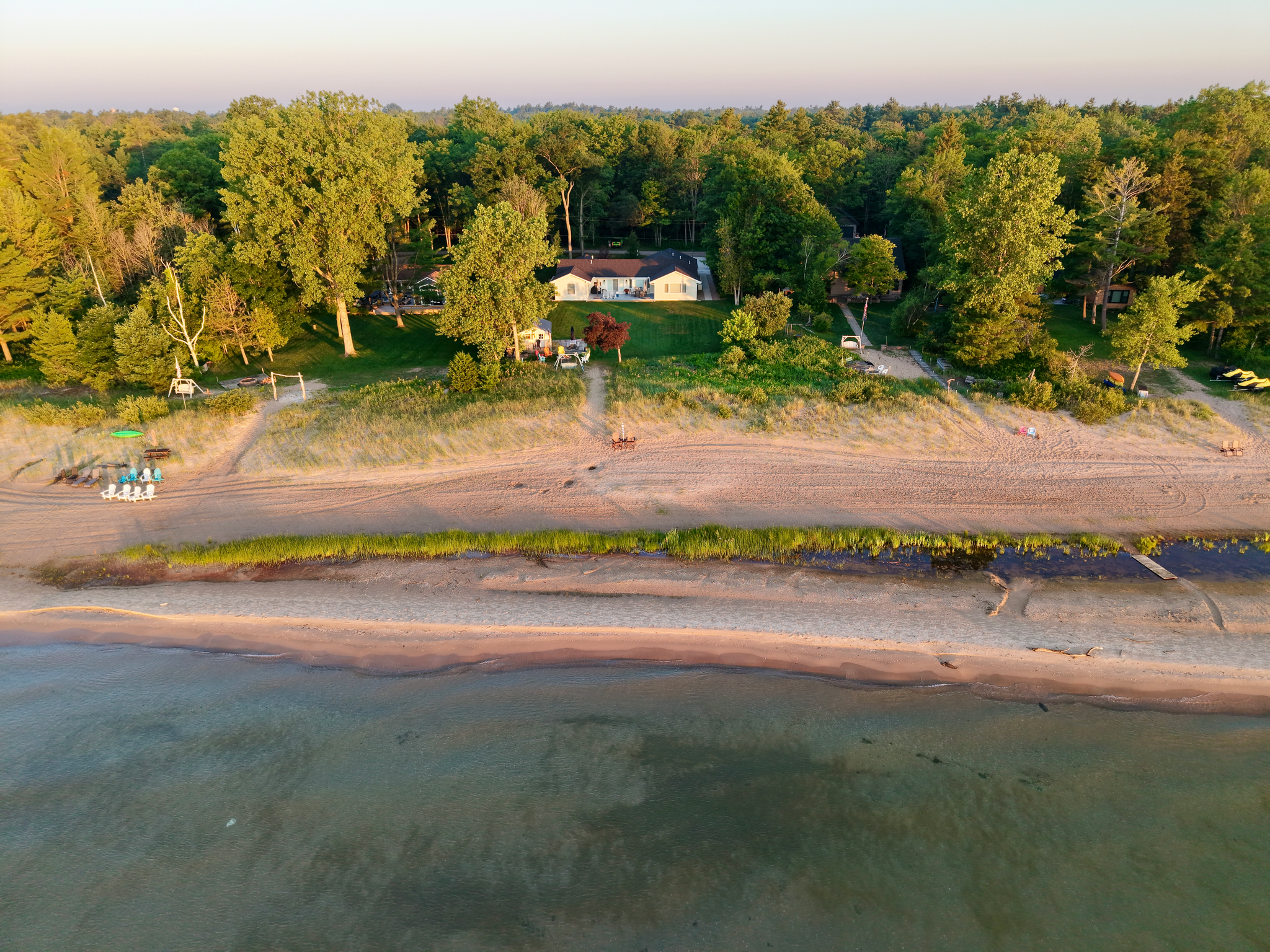  Lake Huron Ranch Home - 物件實景